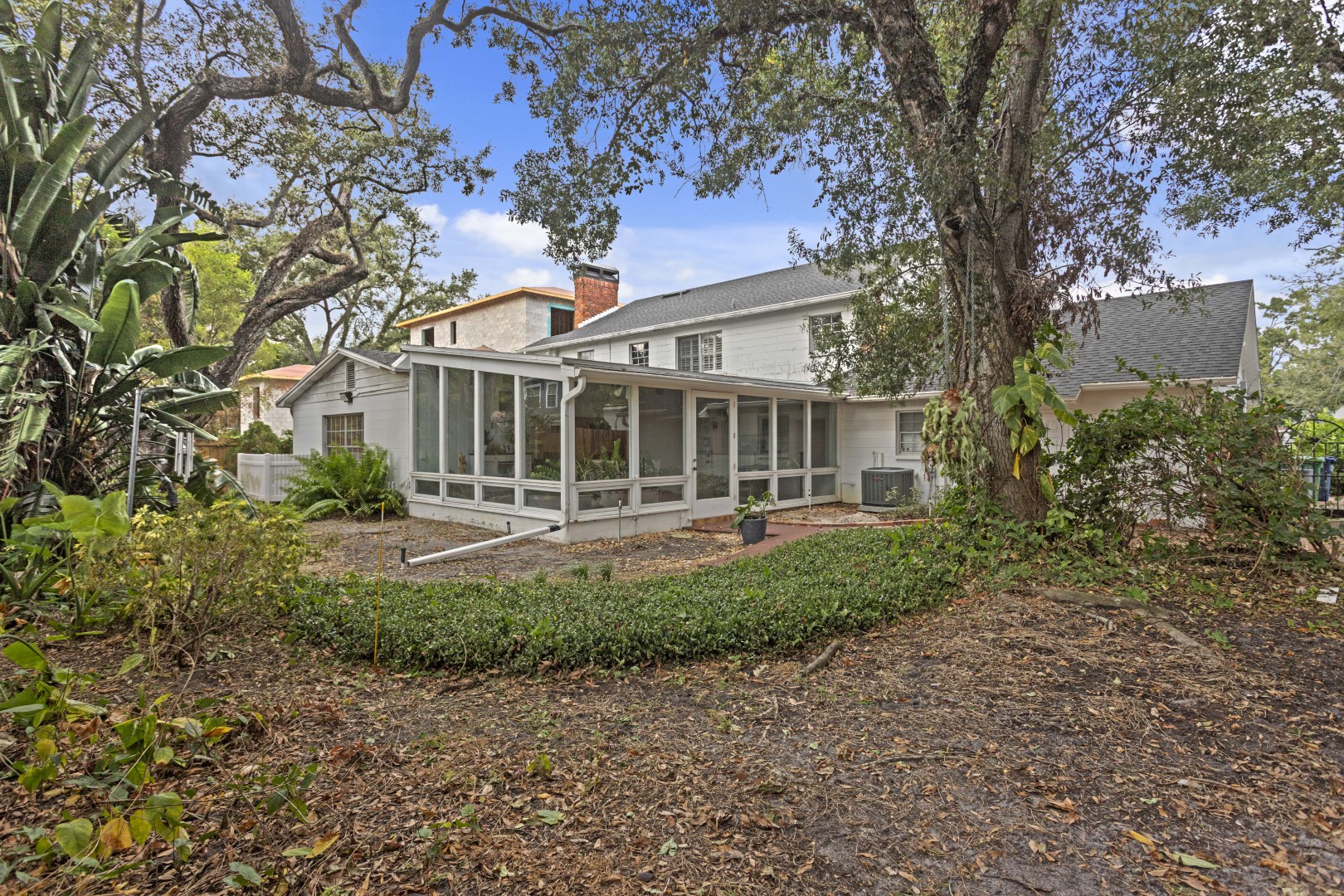 Tampa, Florida, 33629, United States, 4 Bedrooms Bedrooms, ,3 BathroomsBathrooms,Residential,For Sale,1987038