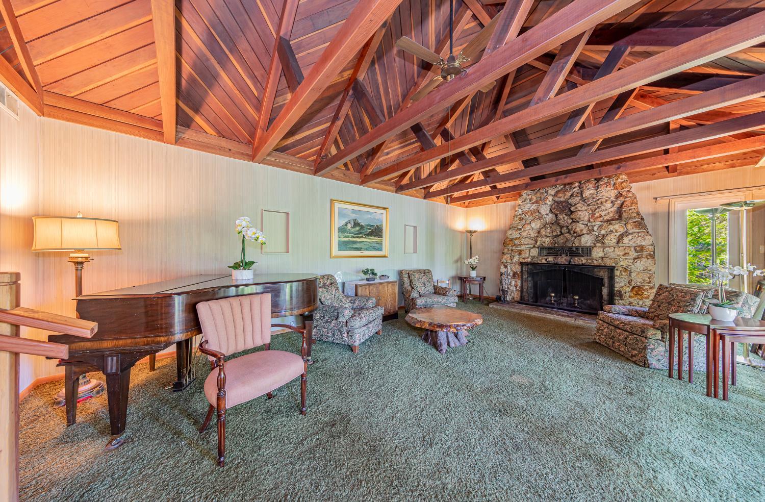 Fish Camp, California, 93623, United States, 5 Bedrooms Bedrooms, ,2 BathroomsBathrooms,Residential,For Sale,1869903