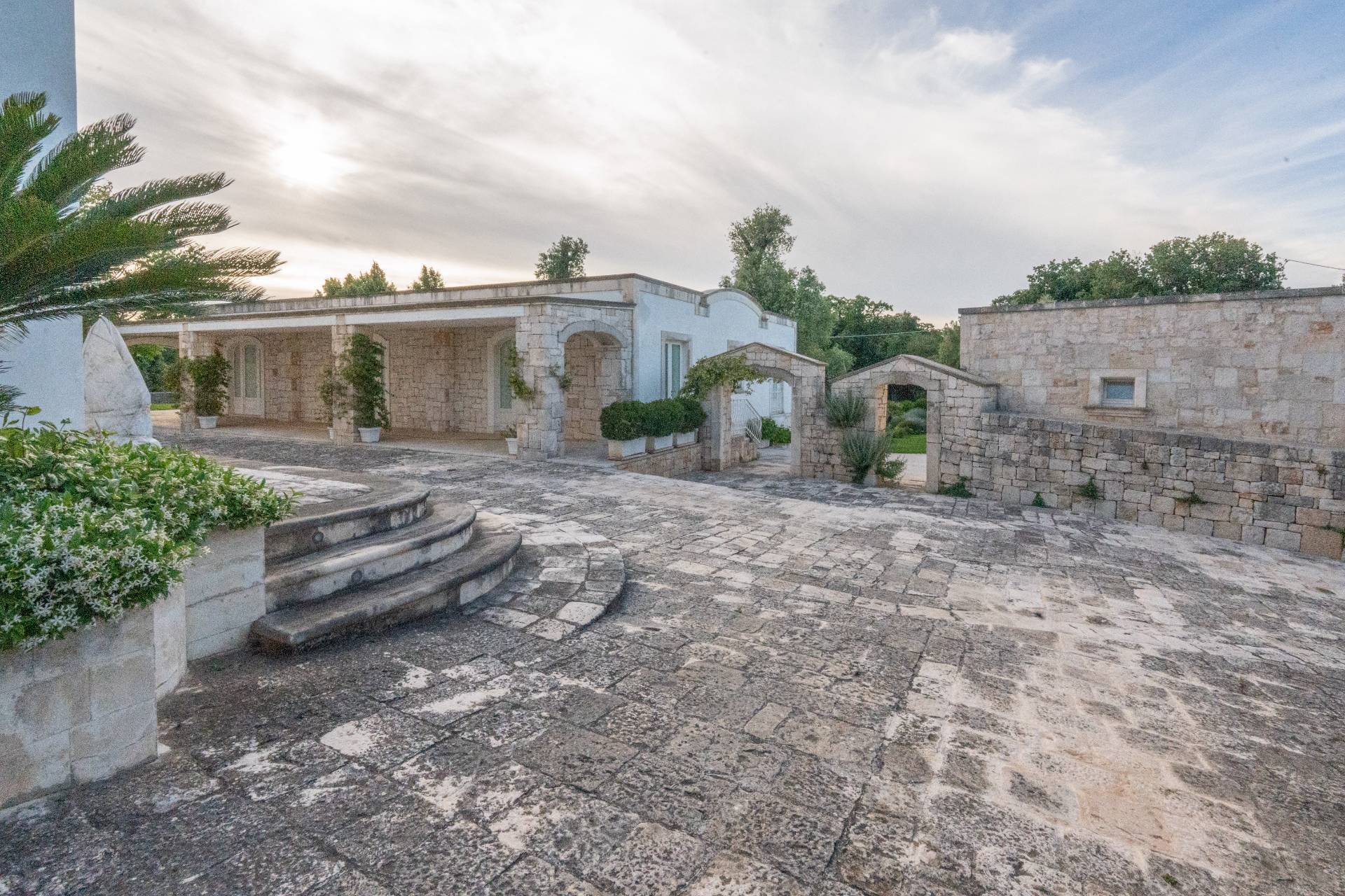 Martina Franca, Taranto, 74015, IT, 9 Bedrooms Bedrooms, ,12 BathroomsBathrooms,Residential,For Sale,1947823