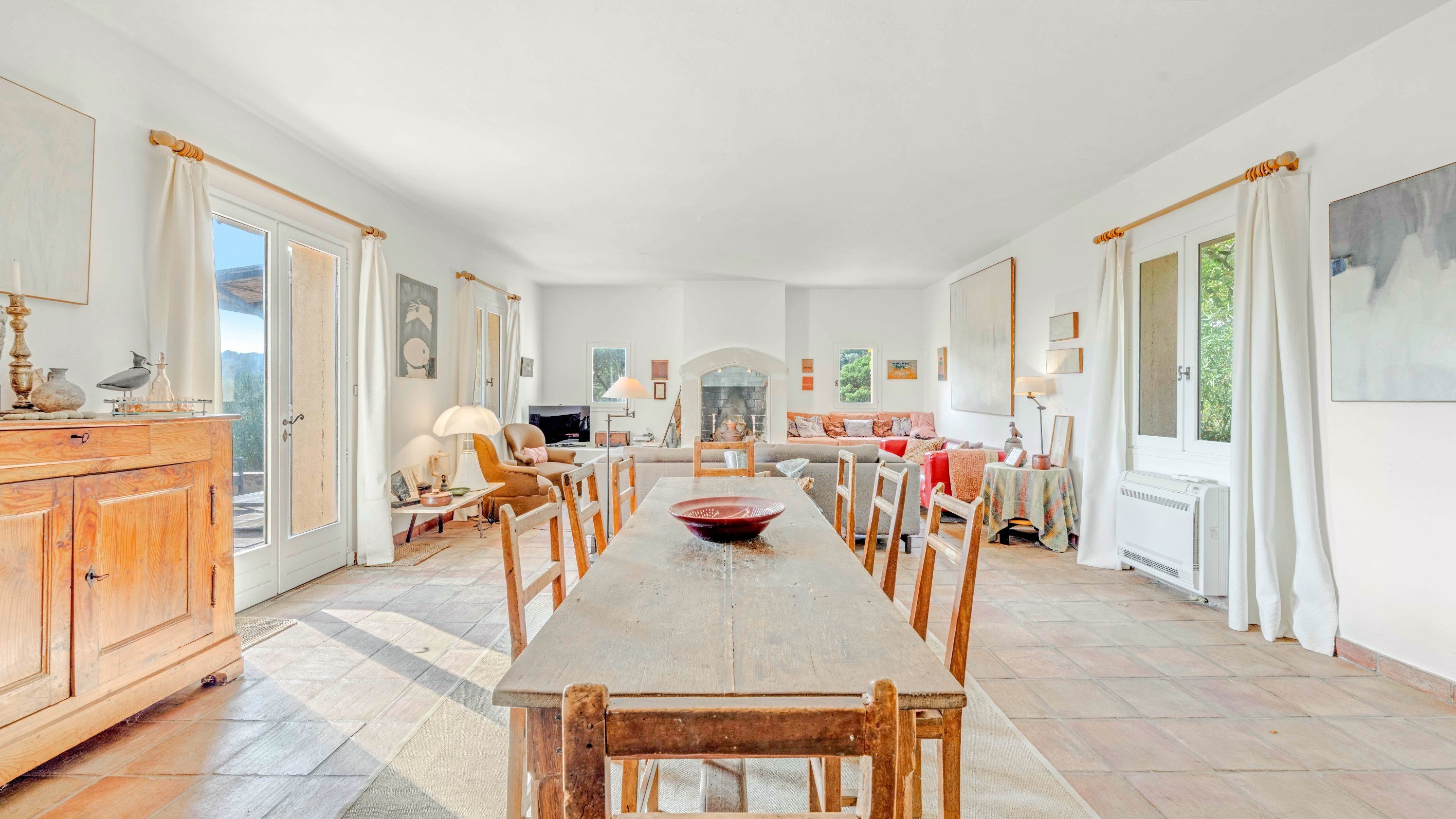  Provençal farmhouse with village view and sea glimpse for sale in Ramatuelle - 物件實景