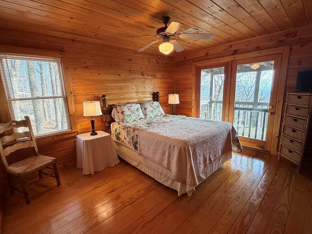 Ellijay, Georgia, 30536, United States, 3 Bedrooms Bedrooms, ,3 BathroomsBathrooms,Residential,For Sale,2009787