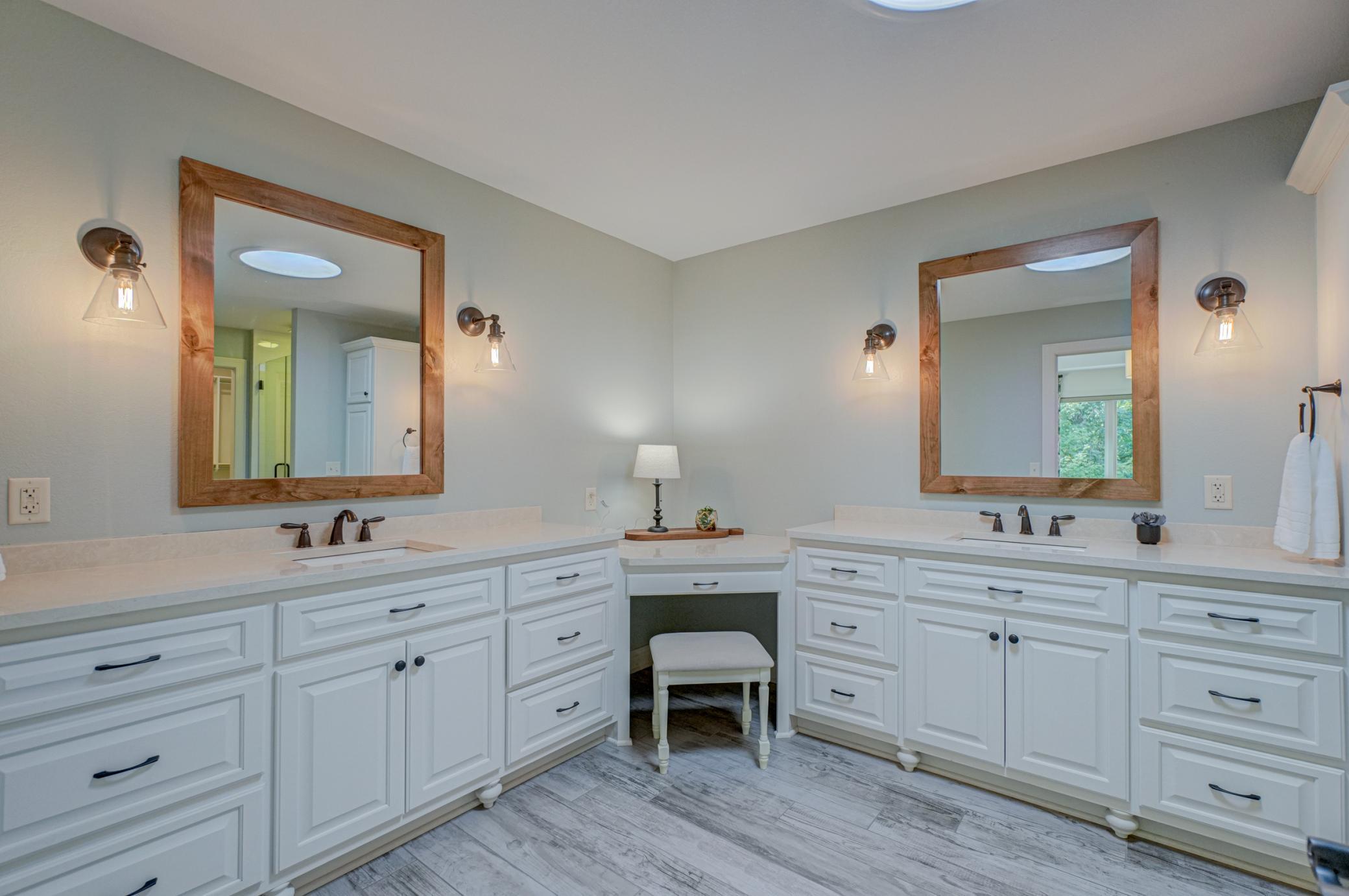 Eau Claire, Wisconsin, 54701, United States, 6 Bedrooms Bedrooms, ,2 BathroomsBathrooms,Residential,For Sale,1992855