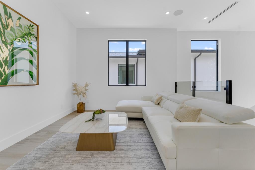 Delray Beach, Florida, 33444, United States, 4 Bedrooms Bedrooms, ,5 BathroomsBathrooms,Residential,For Sale,1974503