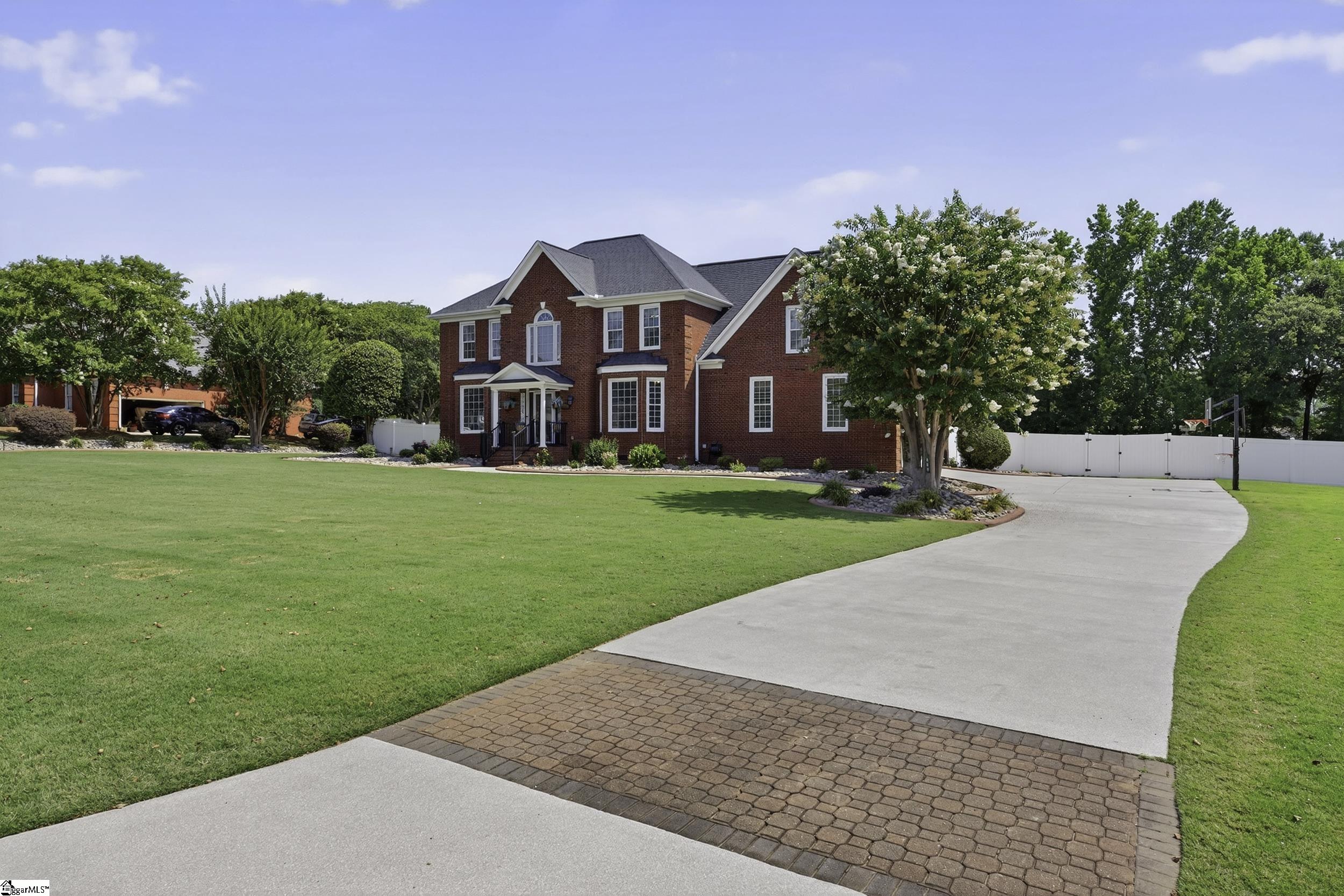Boiling Springs, South Carolina, 29316, United States, 4 Bedrooms Bedrooms, ,3 BathroomsBathrooms,Residential,For Sale,1883333