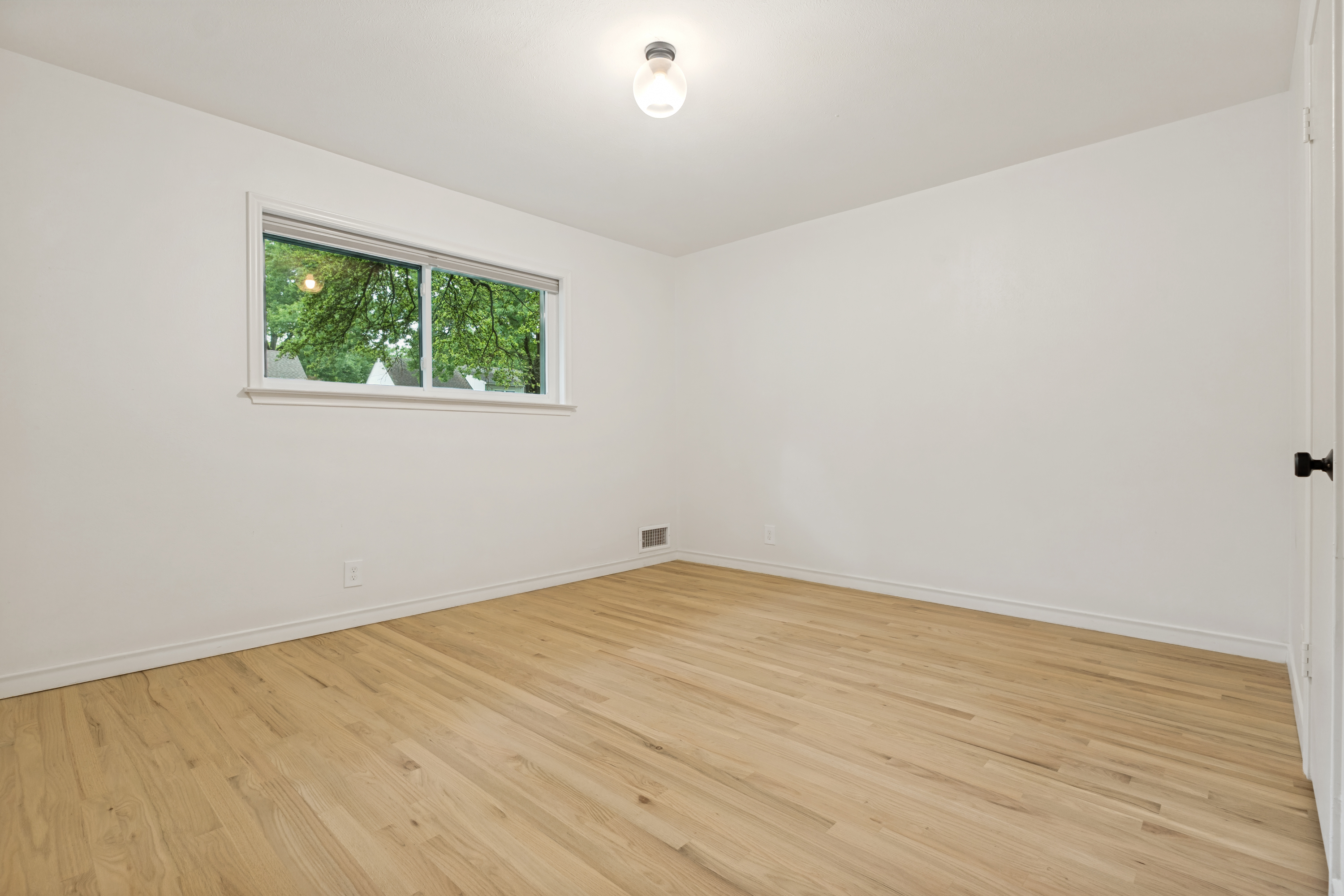  Beautifully Updated One-Story on Oversized Lot in Merriman Manor - 物件實景