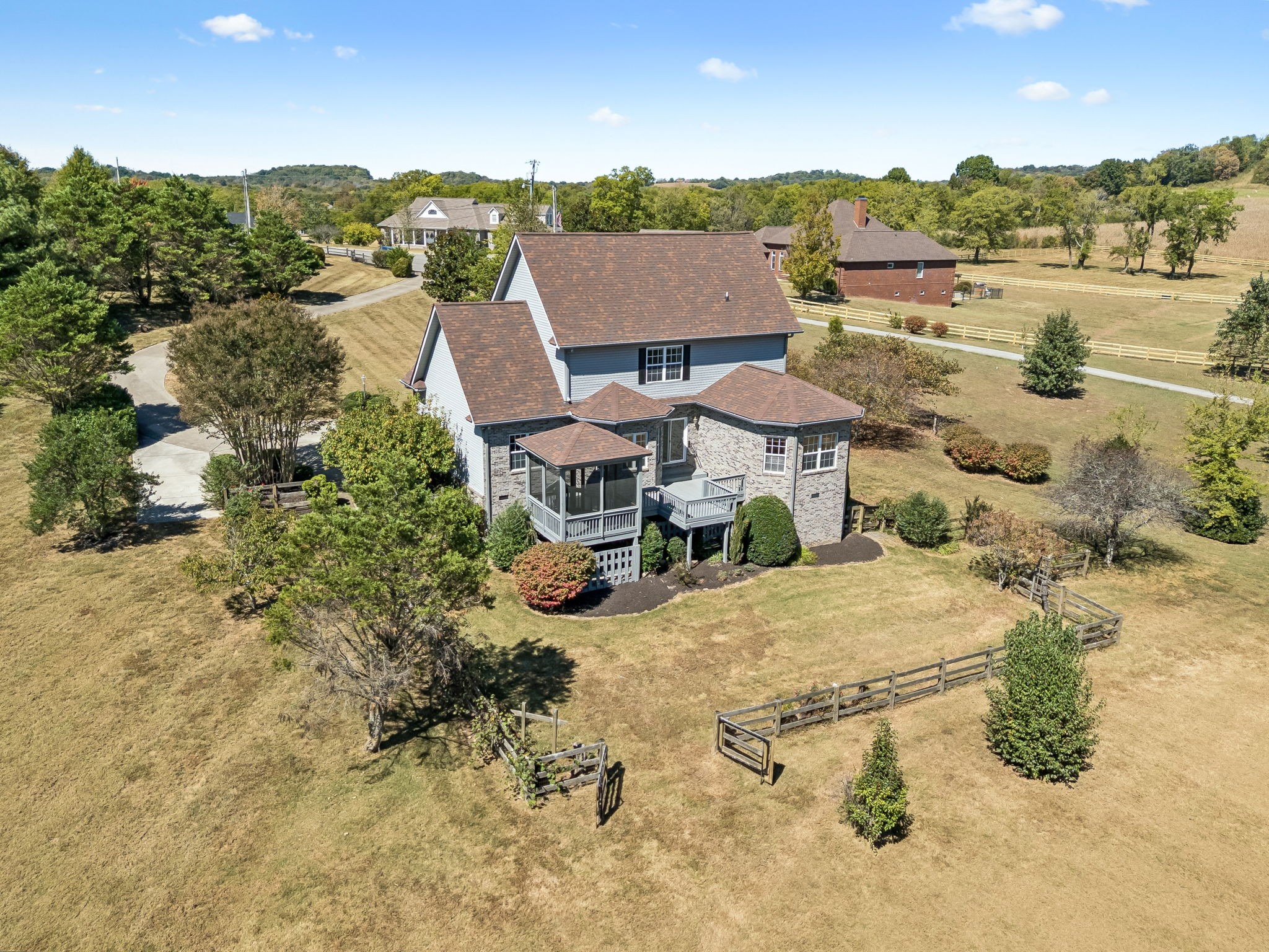  2216 Twin Peaks Ct, Spring Hill, TN, 37174 - 物件實景