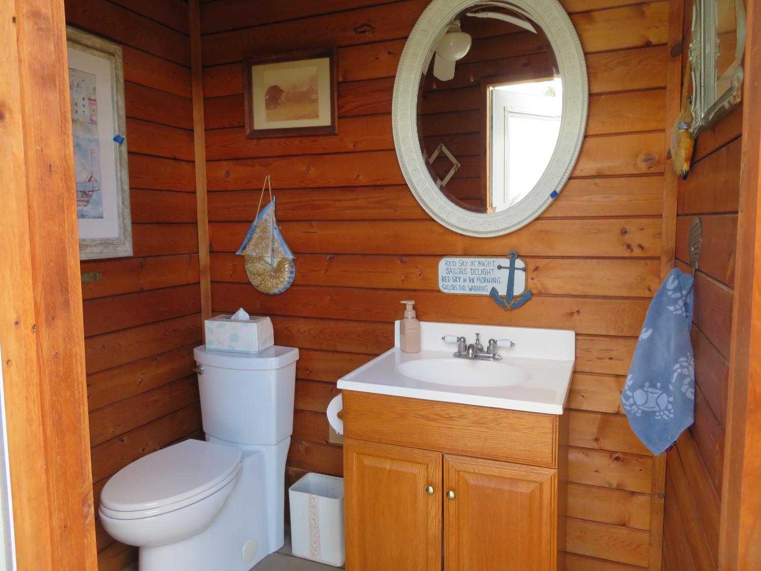 Oakdale, California, 95361, United States, 3 Bedrooms Bedrooms, ,2 BathroomsBathrooms,Residential,For Sale,1942703