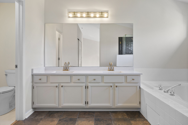 Lake in the Hills, Illinois, 60156, United States, 4 Bedrooms Bedrooms, ,3 BathroomsBathrooms,Residential,For Sale,1987015