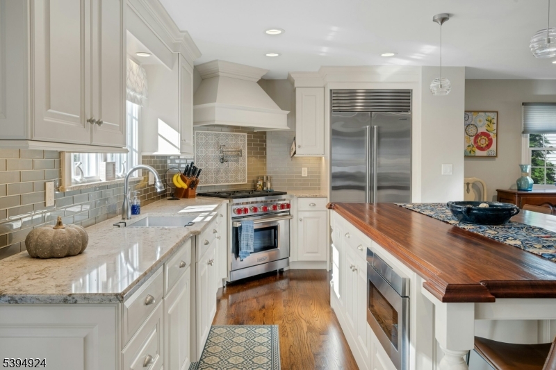 Verona Twp., New Jersey, 07044, United States, 4 Bedrooms Bedrooms, ,3 BathroomsBathrooms,Residential,For Sale,1992064