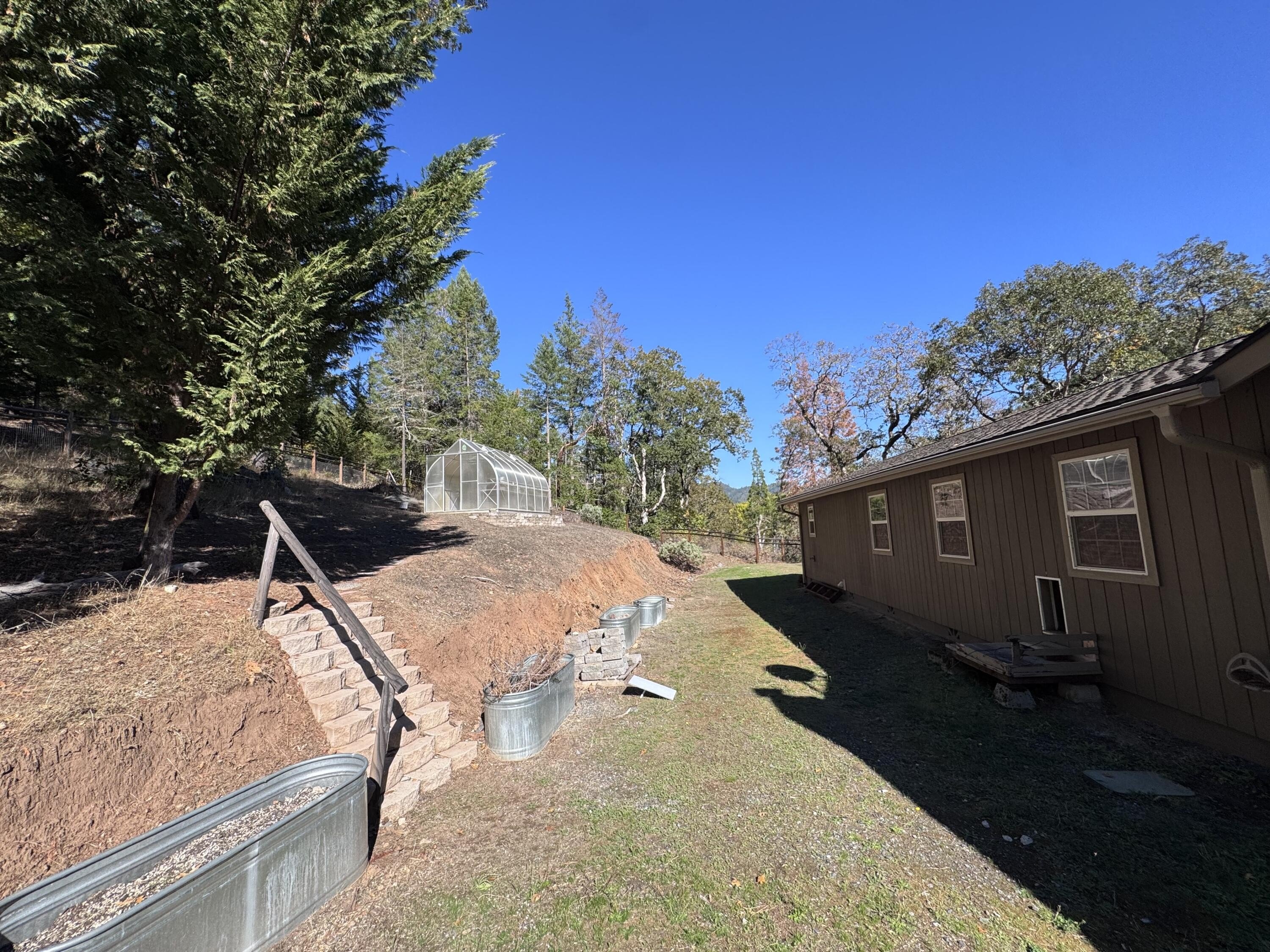 Rogue River, Oregon, 97537, United States, 3 Bedrooms Bedrooms, ,4 BathroomsBathrooms,Residential,For Sale,1982617