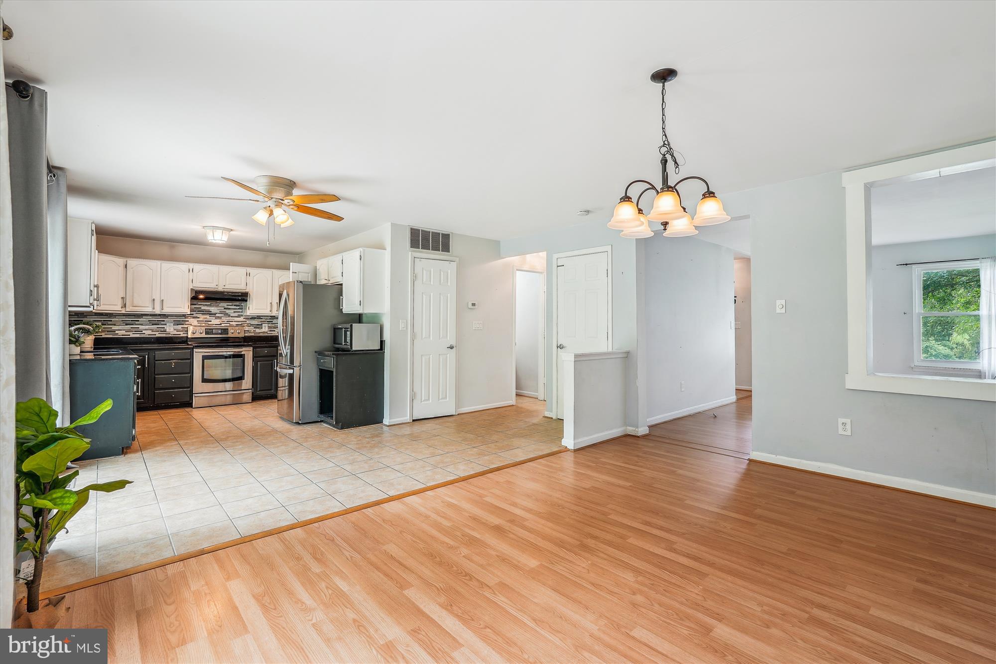Adamstown, Maryland, 21710, United States, 4 Bedrooms Bedrooms, ,3 BathroomsBathrooms,Residential,For Sale,1900798