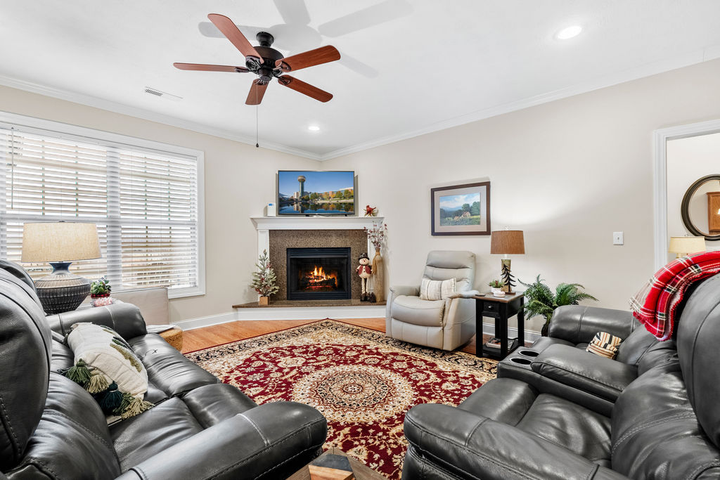 Sevierville, Tennessee, 37876, United States, 3 Bedrooms Bedrooms, ,2 BathroomsBathrooms,Residential,For Sale,2012111