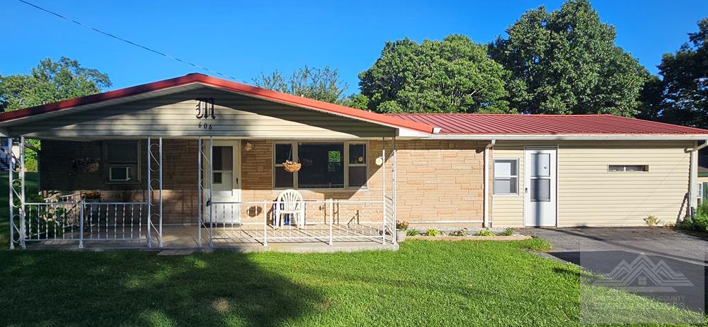 Woodland Ln, Princeton, WV 24740