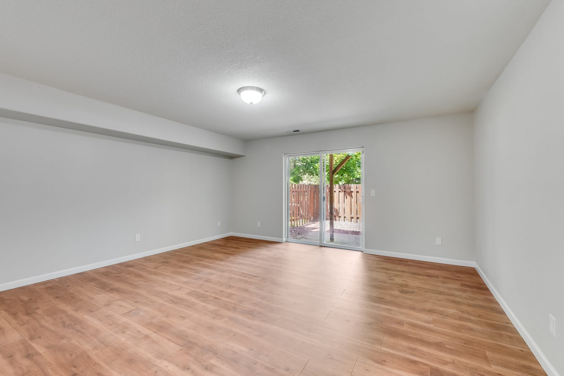  2106 CHARLIE CT Forest Grove, OR 97116 - 物件實景