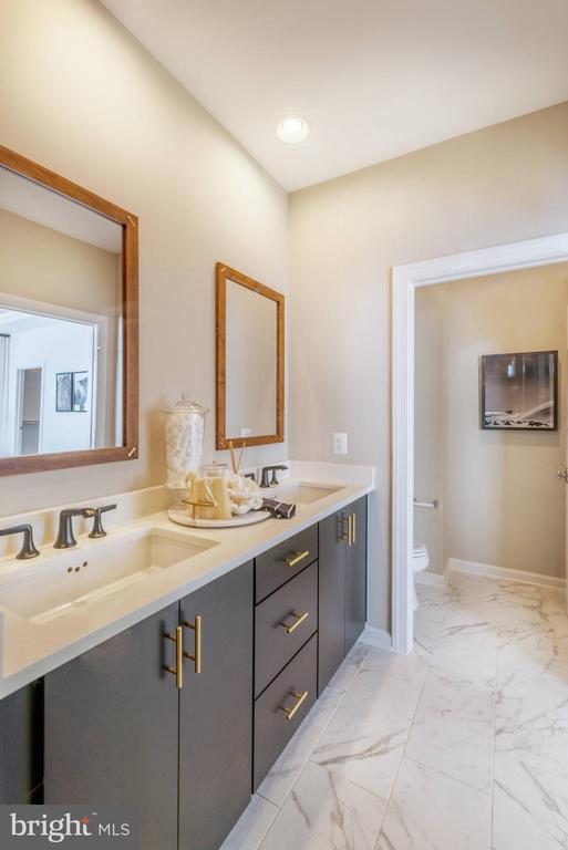 Woodbridge, Virginia, 22191, United States, 3 Bedrooms Bedrooms, ,4 BathroomsBathrooms,Residential,For Sale,1851460