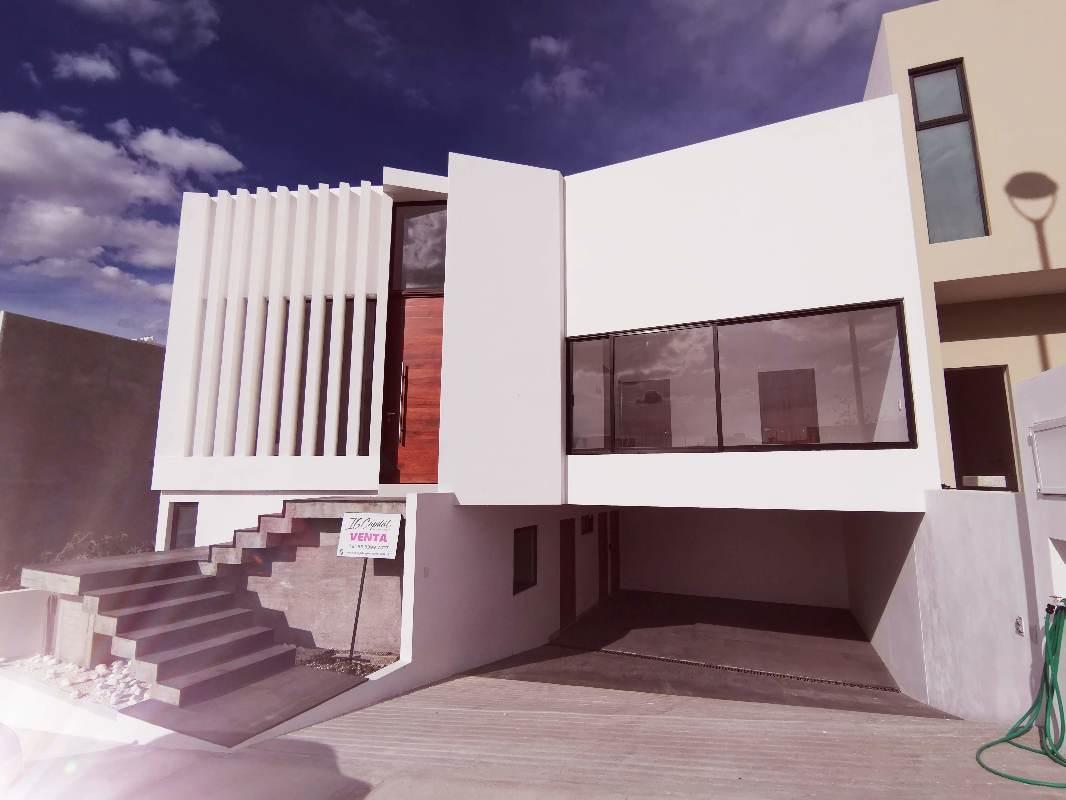 Valle Esmeralda, El Marqués, Querétaro, 76269, Mexico, 3 Bedrooms Bedrooms, ,4 BathroomsBathrooms,Residential,For Sale,Valle Esmeralda,1625749