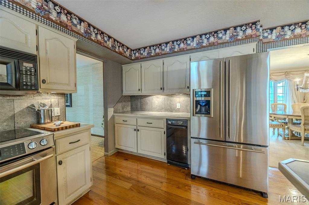 Lebanon, Missouri, 65536, United States, 5 Bedrooms Bedrooms, ,5 BathroomsBathrooms,Residential,For Sale,1973861