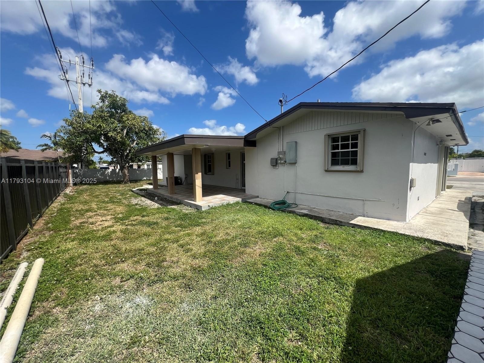 Miami, Florida, 33165, United States, 4 Bedrooms Bedrooms, ,2 BathroomsBathrooms,Residential,For Sale,1936864