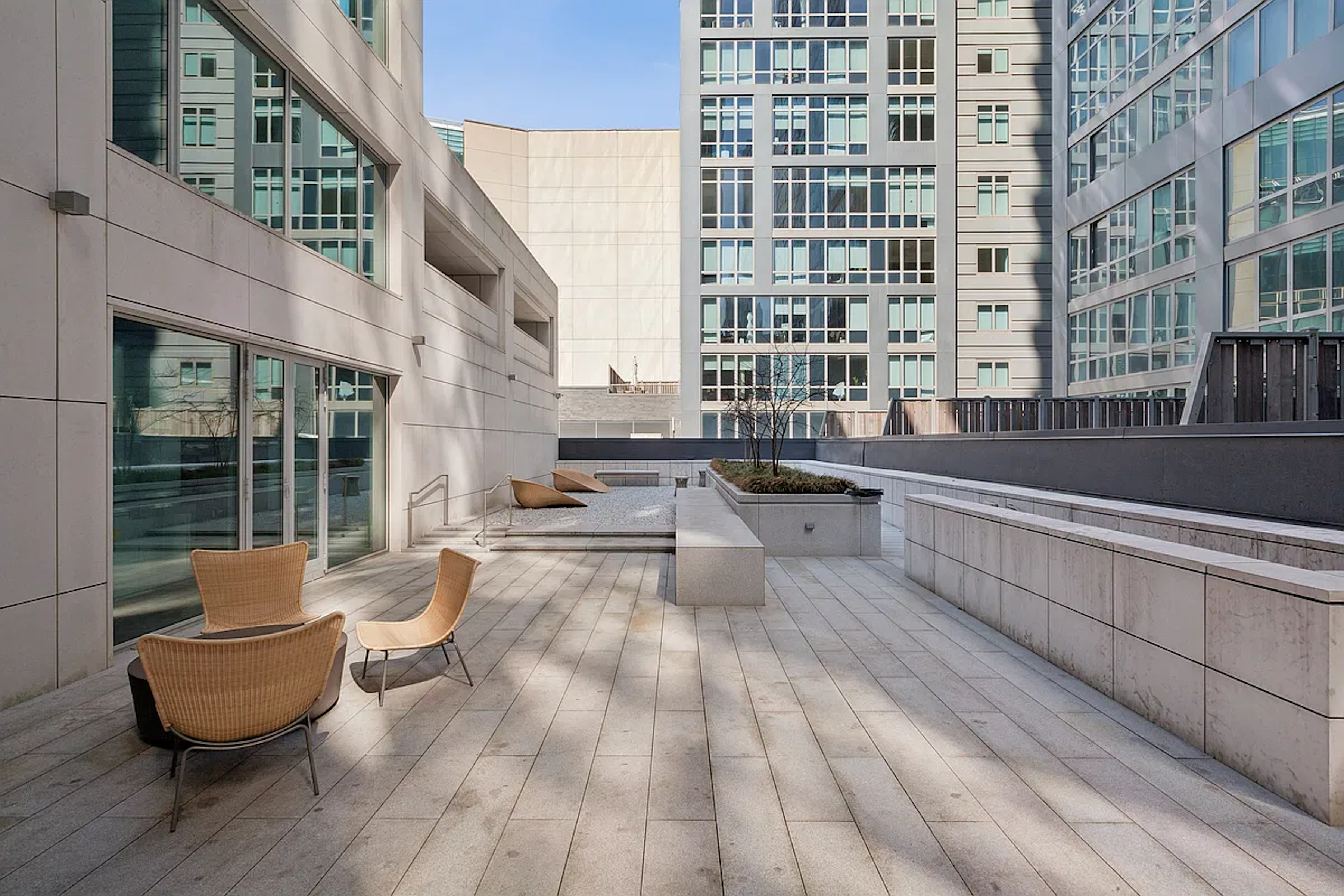  611 West 56th Street - 物件實景