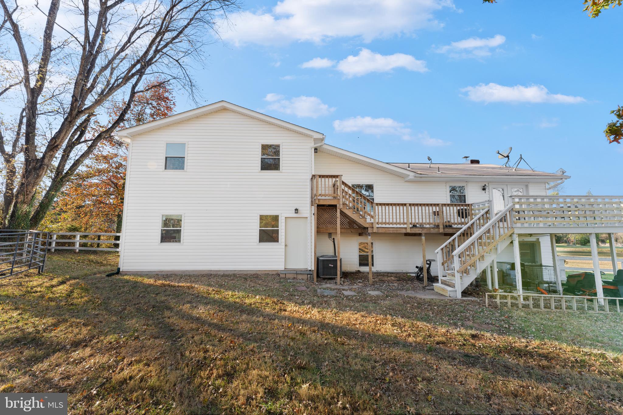 Warrenton, Virginia, 20187, United States, 3 Bedrooms Bedrooms, ,2 BathroomsBathrooms,Residential,For Sale,1987045