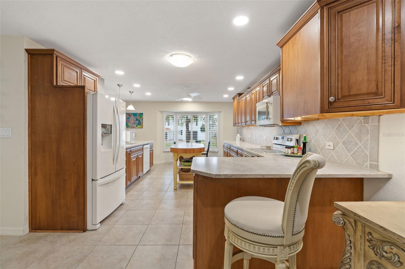 Belleair Beach, Florida, 33786, United States, 2 Bedrooms Bedrooms, ,3 BathroomsBathrooms,Residential,For Sale,1930799