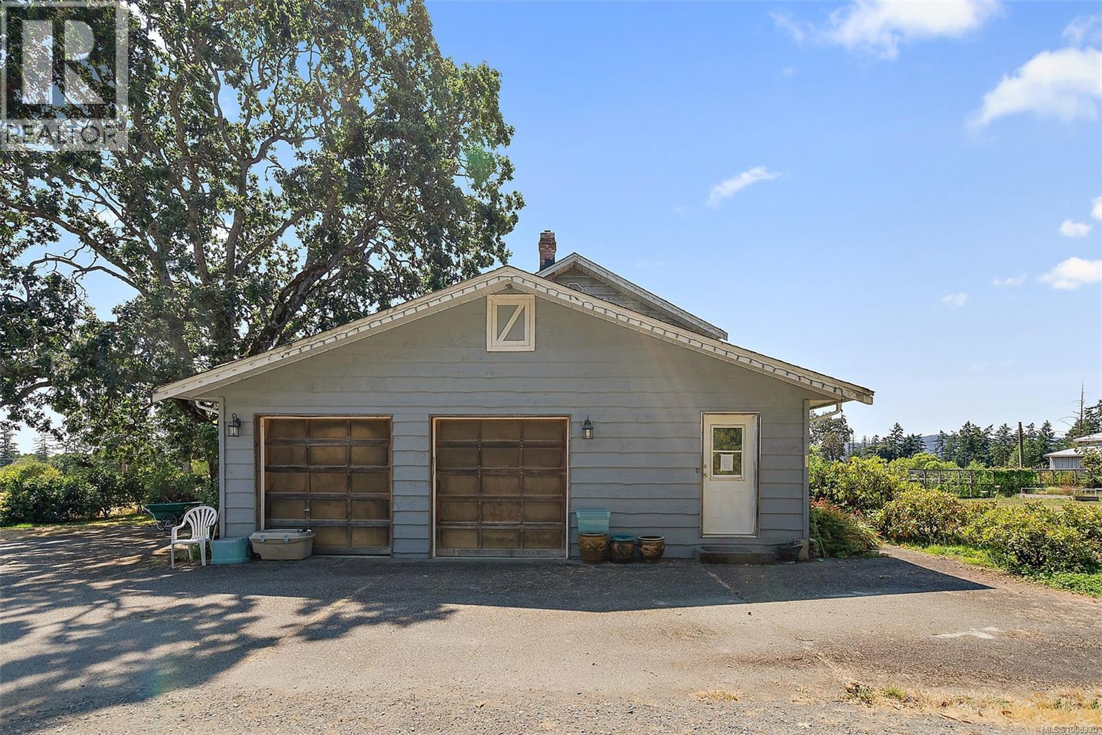 NORTH SAANICH, British Columbia, V8L 5L6, CA, 5 Bedrooms Bedrooms, ,5 BathroomsBathrooms,Residential,For Sale,1903905