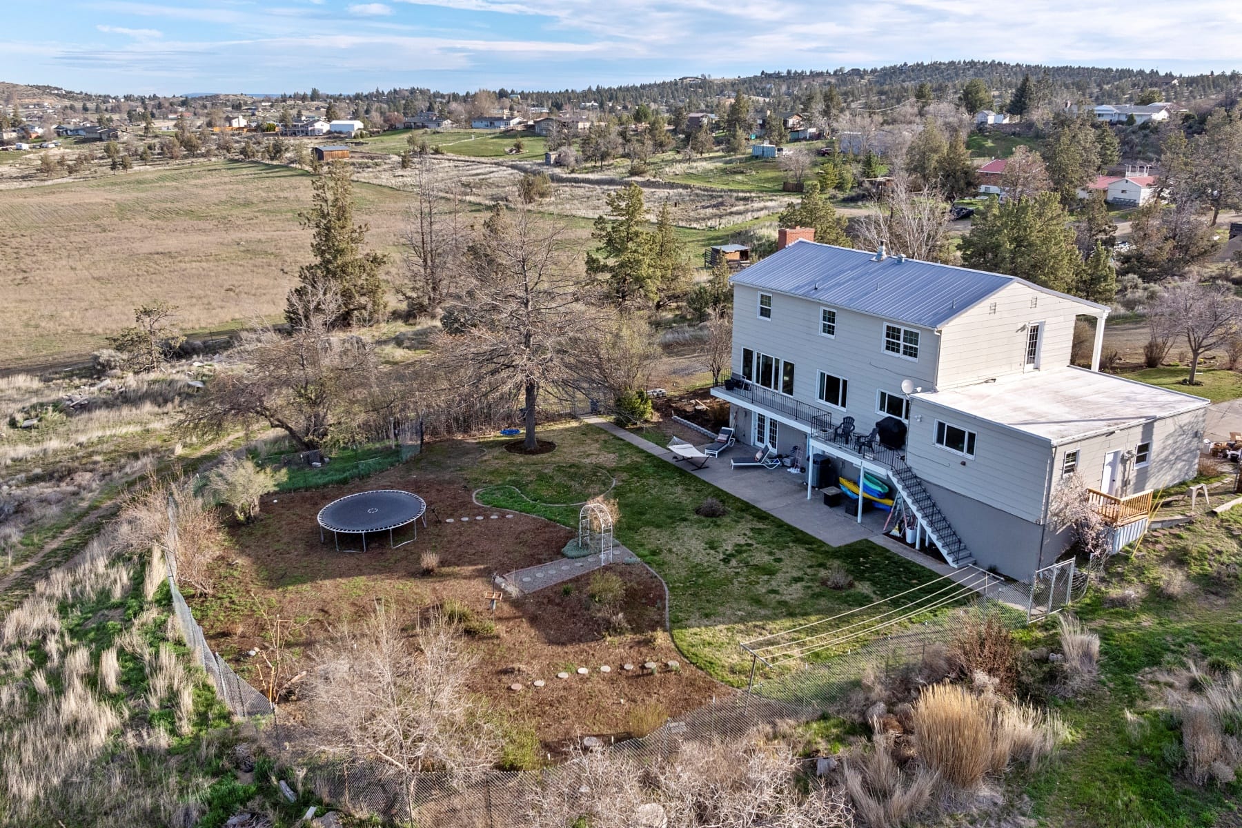  1103 NE Richard Lane Madras, OR 97741 - 物件實景