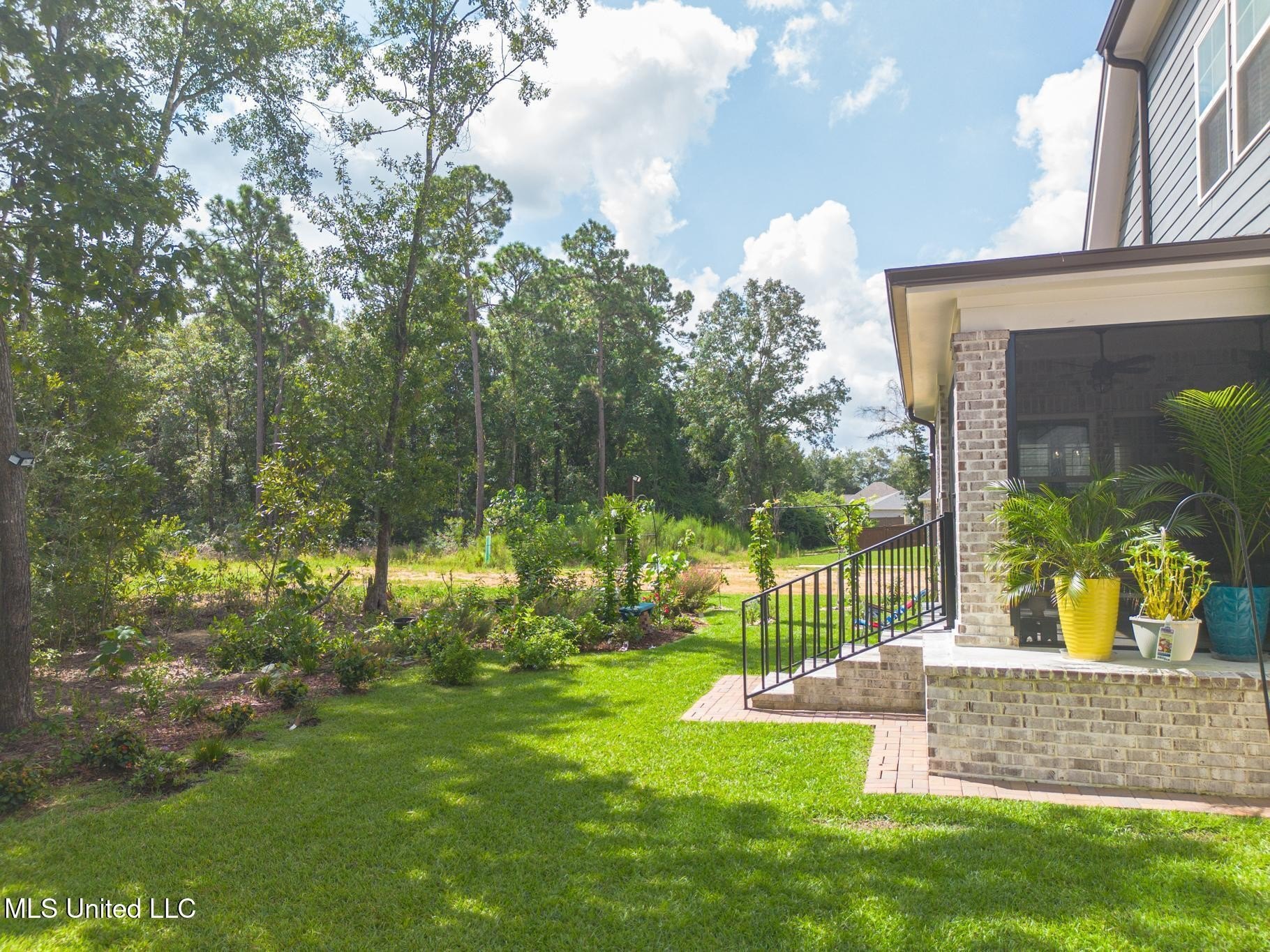 Gulfport, Mississippi, 39503, United States, 5 Bedrooms Bedrooms, ,3 BathroomsBathrooms,Residential,For Sale,2005321