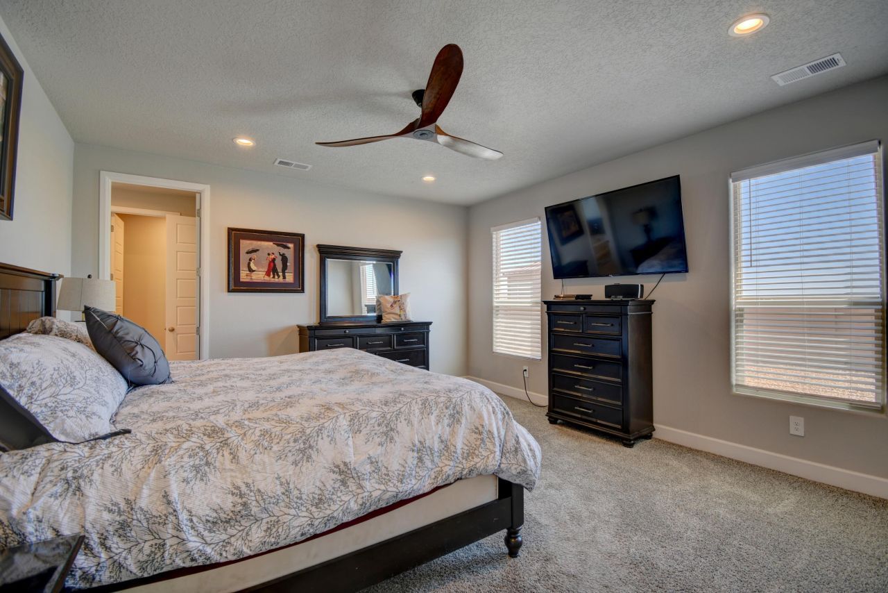 Albuquerque, New Mexico, 87114, United States, 4 Bedrooms Bedrooms, ,3 BathroomsBathrooms,Residential,For Sale,1817446
