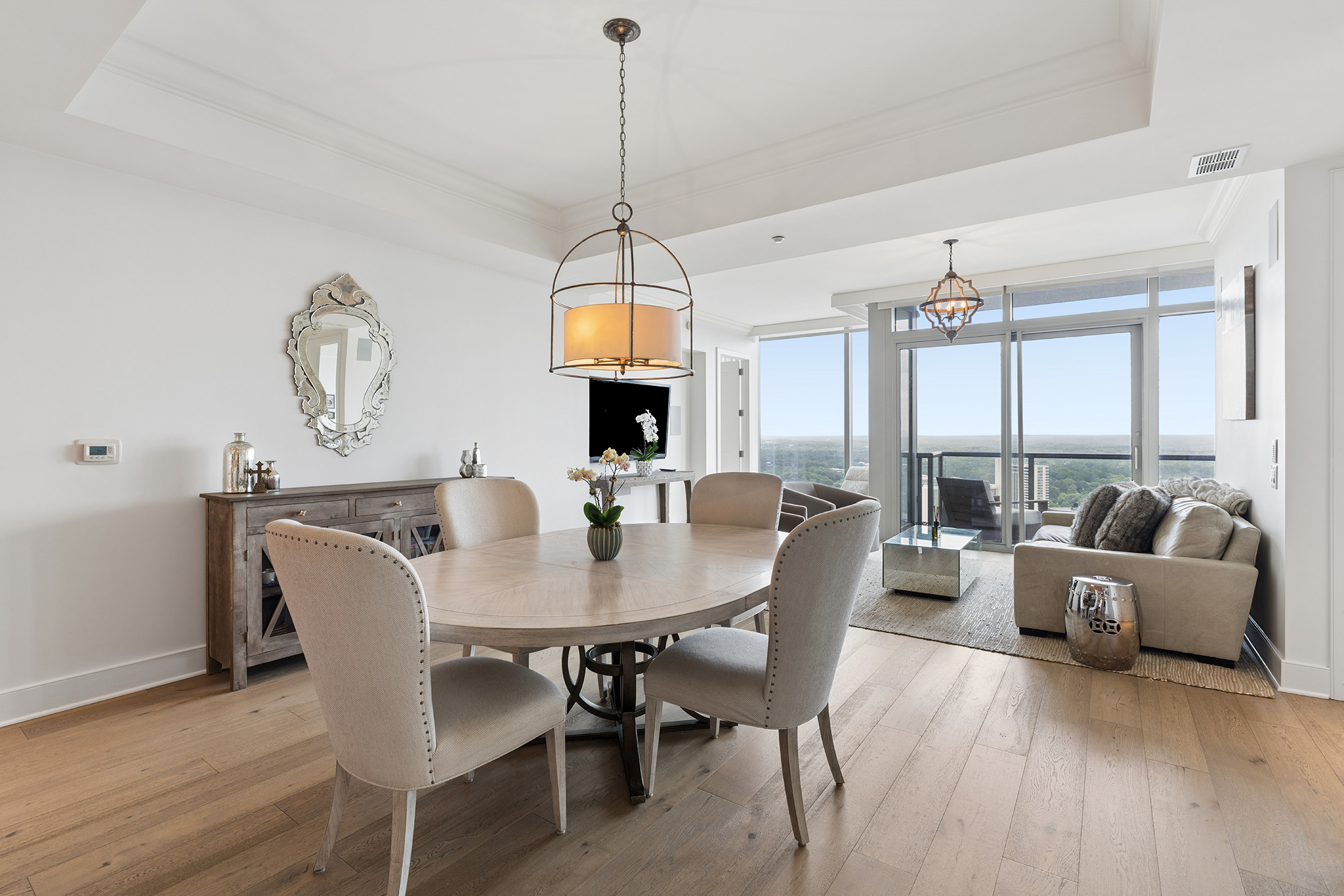  The Ritz-Carlton Residence — A Home With a View - 物件實景