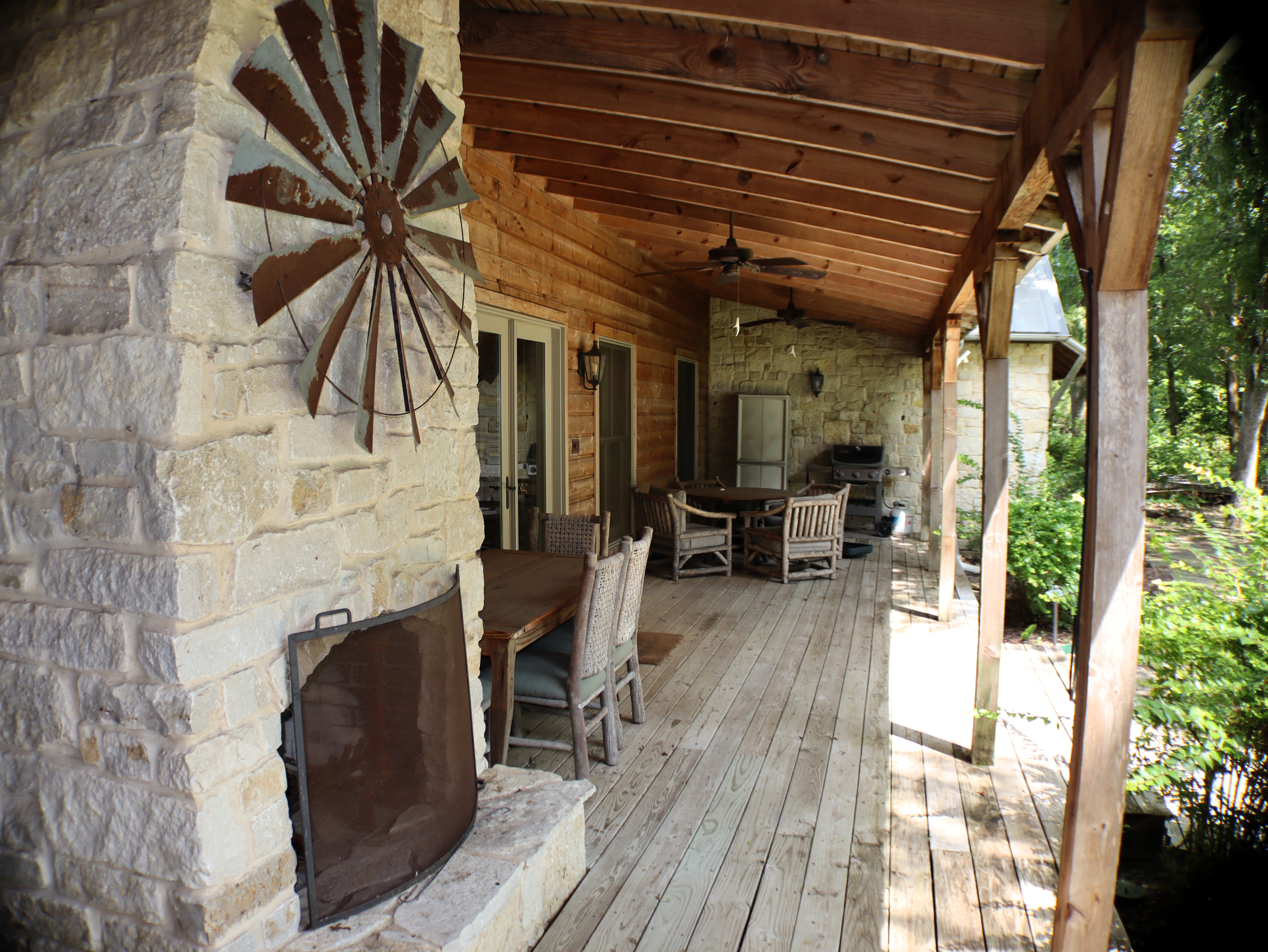 Lone Oak, Texas, 75453, United States, 3 Bedrooms Bedrooms, ,2 BathroomsBathrooms,Residential,For Sale,1880649