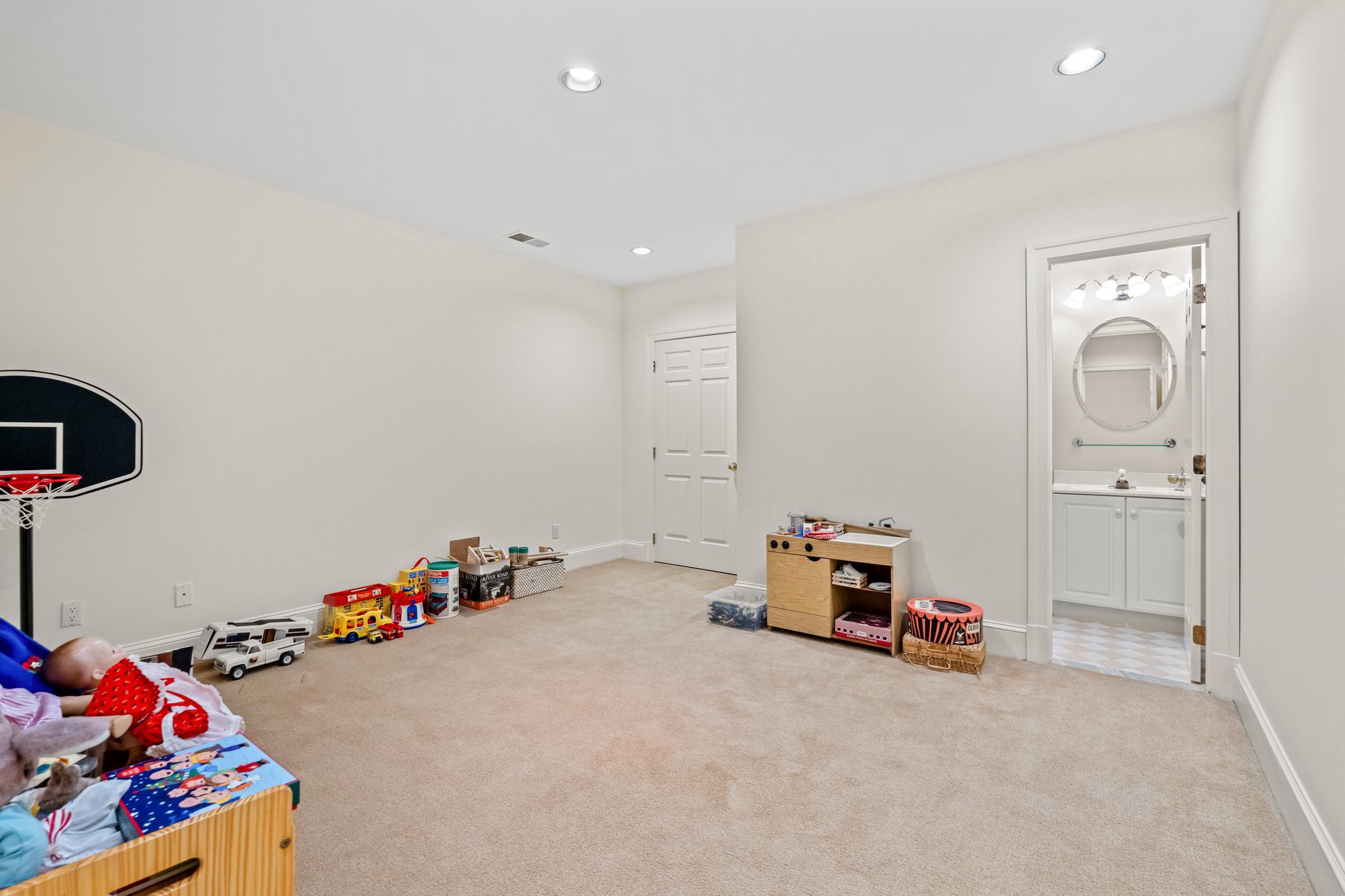  1110 Harvey Road, Mclean, VA, 22101 - 物件實景