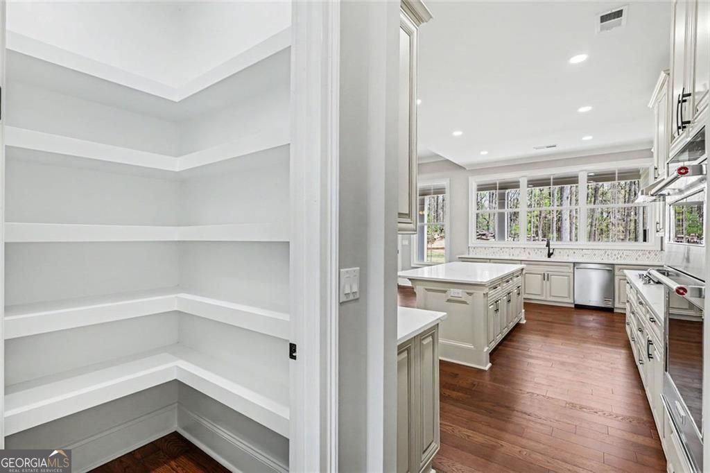 Atlanta, Georgia, 30349, United States, 4 Bedrooms Bedrooms, ,4 BathroomsBathrooms,Residential,For Sale,2033657