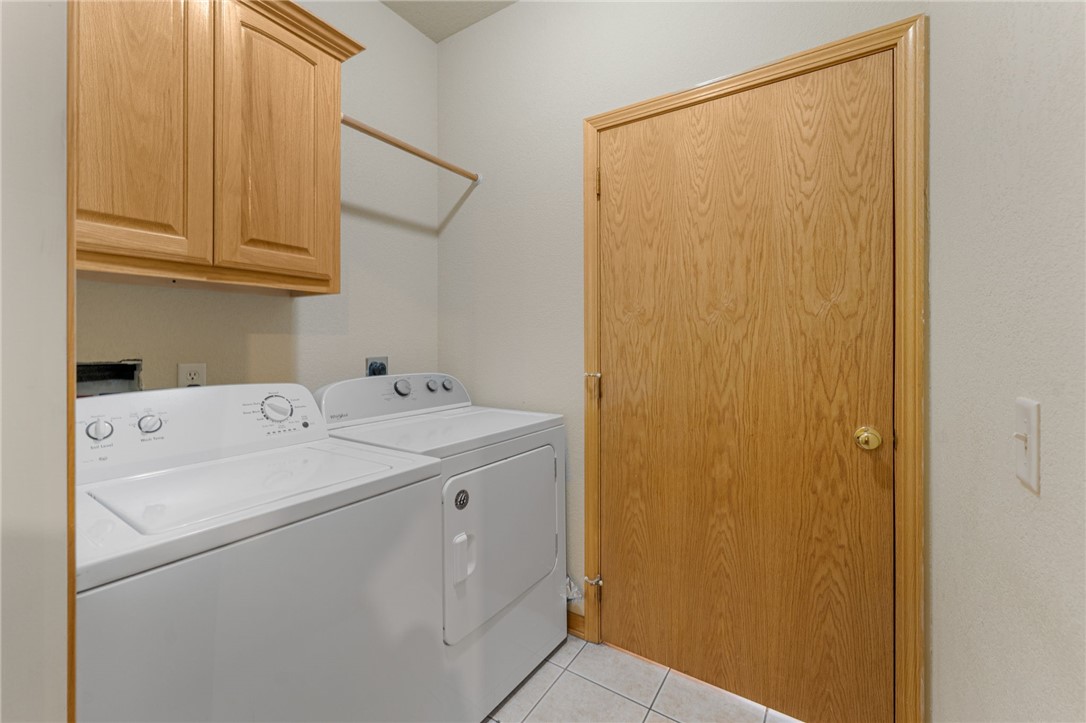 Bella Vista, Arkansas, 72715, United States, 3 Bedrooms Bedrooms, ,4 BathroomsBathrooms,Residential,For Sale,1942252