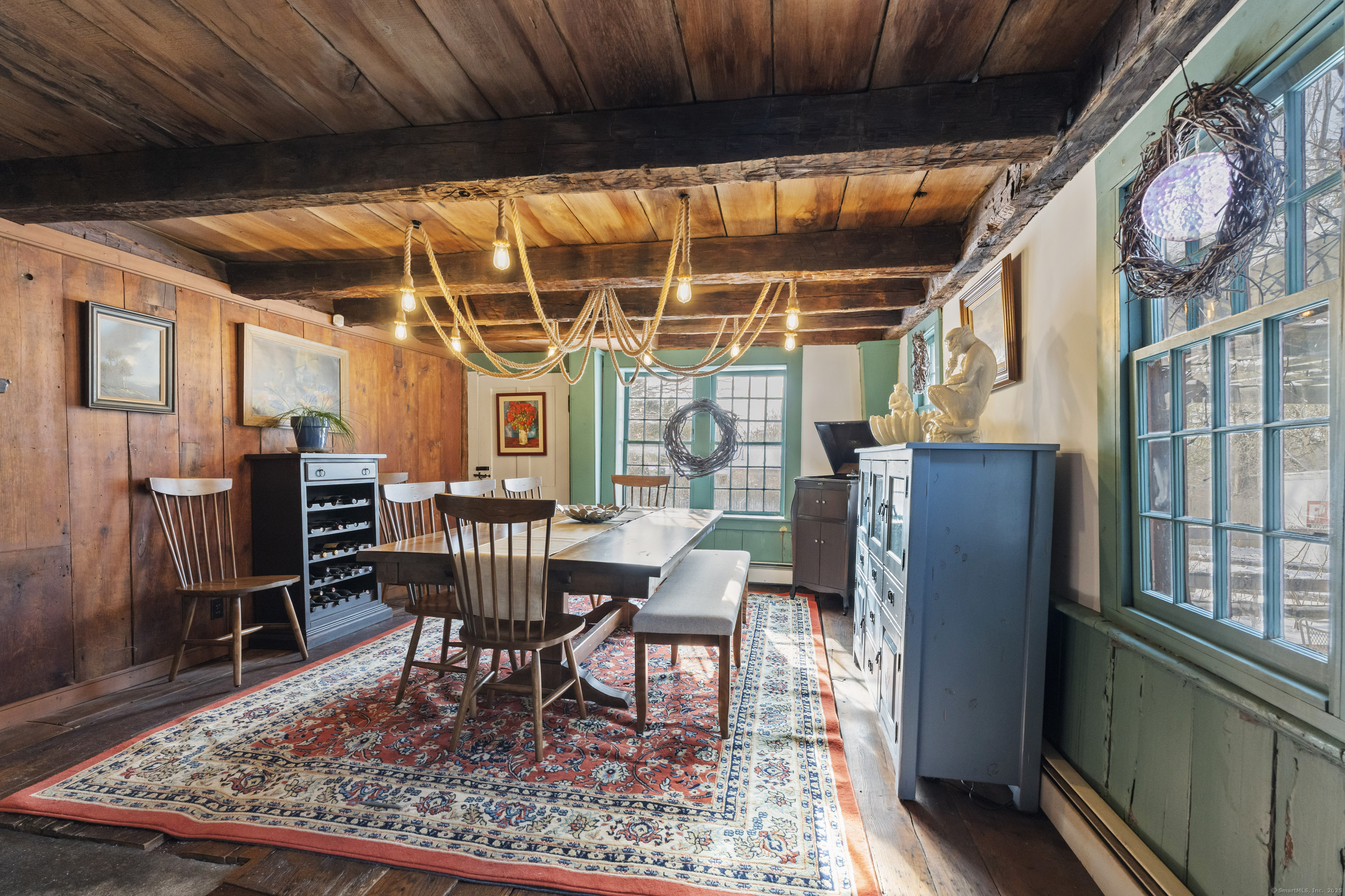 Clinton, Connecticut, 06413, United States, 4 Bedrooms Bedrooms, ,2 BathroomsBathrooms,Residential,For Sale,1998162