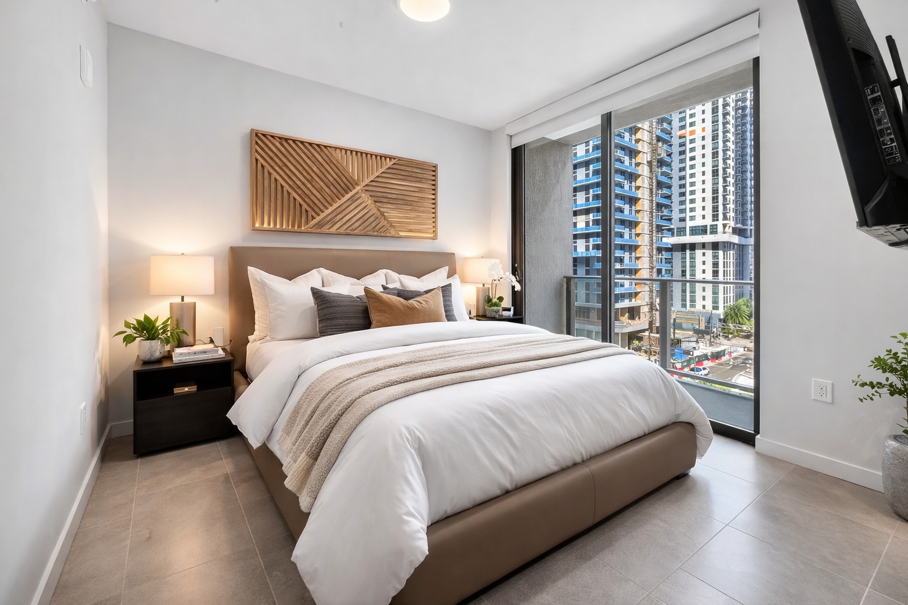 121 NE 5th St, Miami, FL, 33132 - 物件實景