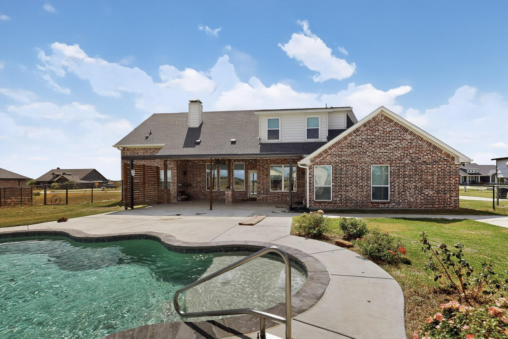 Godley, Texas, 76044, United States, 4 Bedrooms Bedrooms, ,3 BathroomsBathrooms,Residential,For Sale,1956819