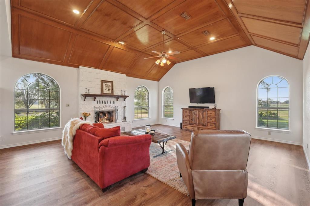 Pilot Point, Texas, 76258, United States, 4 Bedrooms Bedrooms, ,4 BathroomsBathrooms,Residential,For Sale,1974157