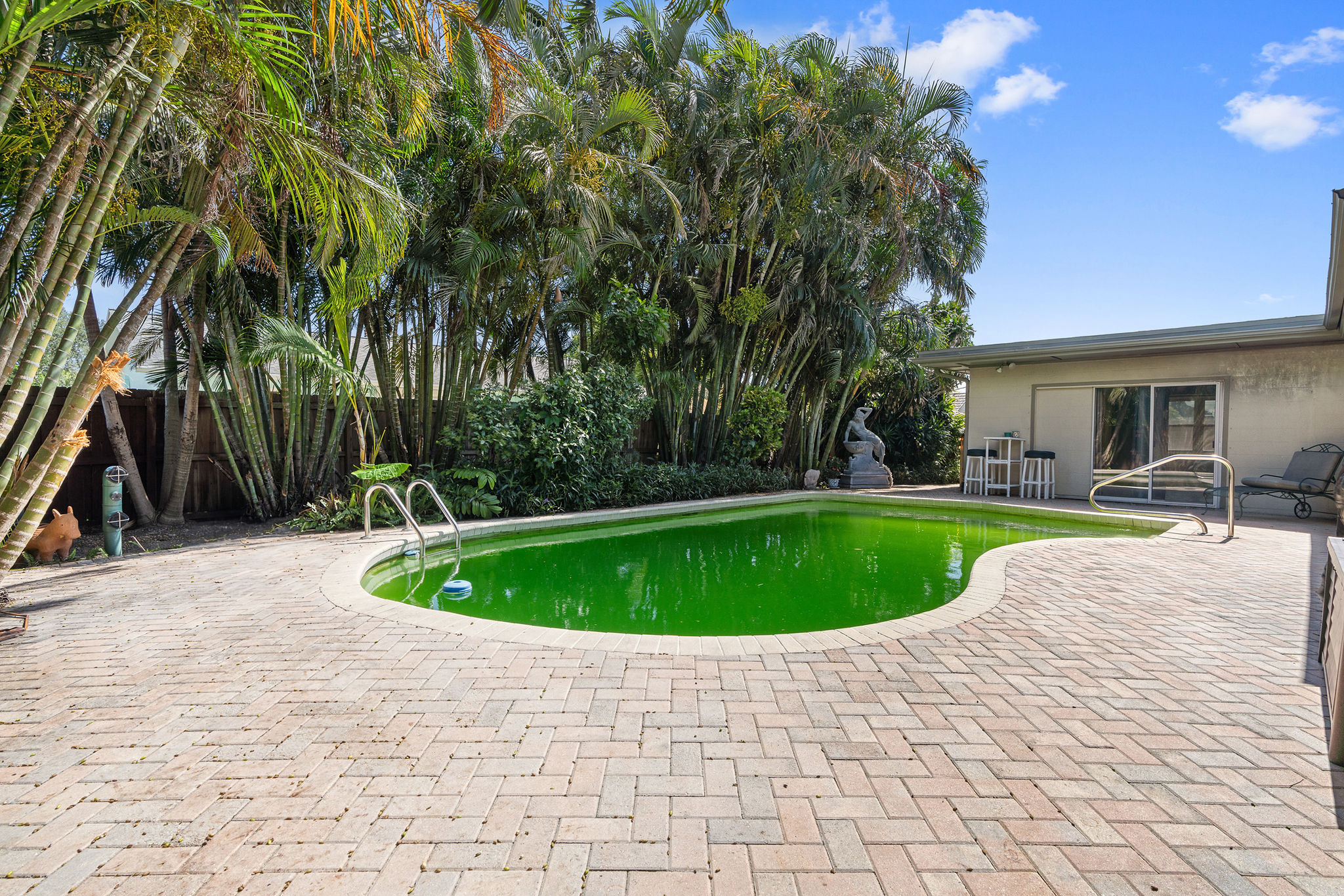 St. Petersburg, Florida, 33712, United States, 3 Bedrooms Bedrooms, ,2 BathroomsBathrooms,Residential,For Sale,1980659