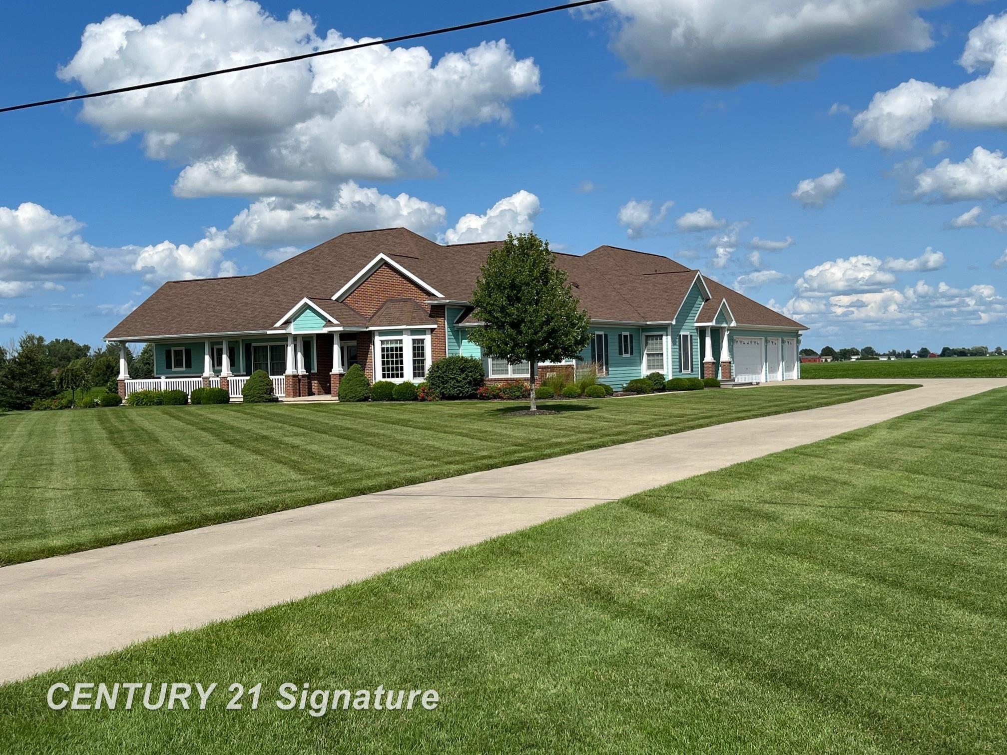 Freeland, Michigan, 48623, United States, 5 Bedrooms Bedrooms, ,4 BathroomsBathrooms,Residential,For Sale,1973671