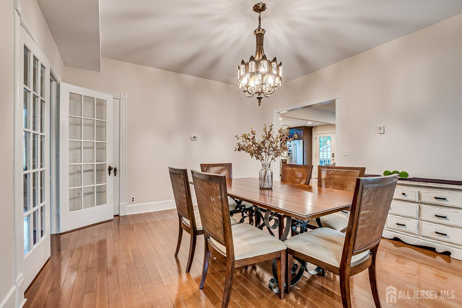 Metuchen, New Jersey, 08840, United States, 5 Bedrooms Bedrooms, ,3 BathroomsBathrooms,Residential,For Sale,1903678