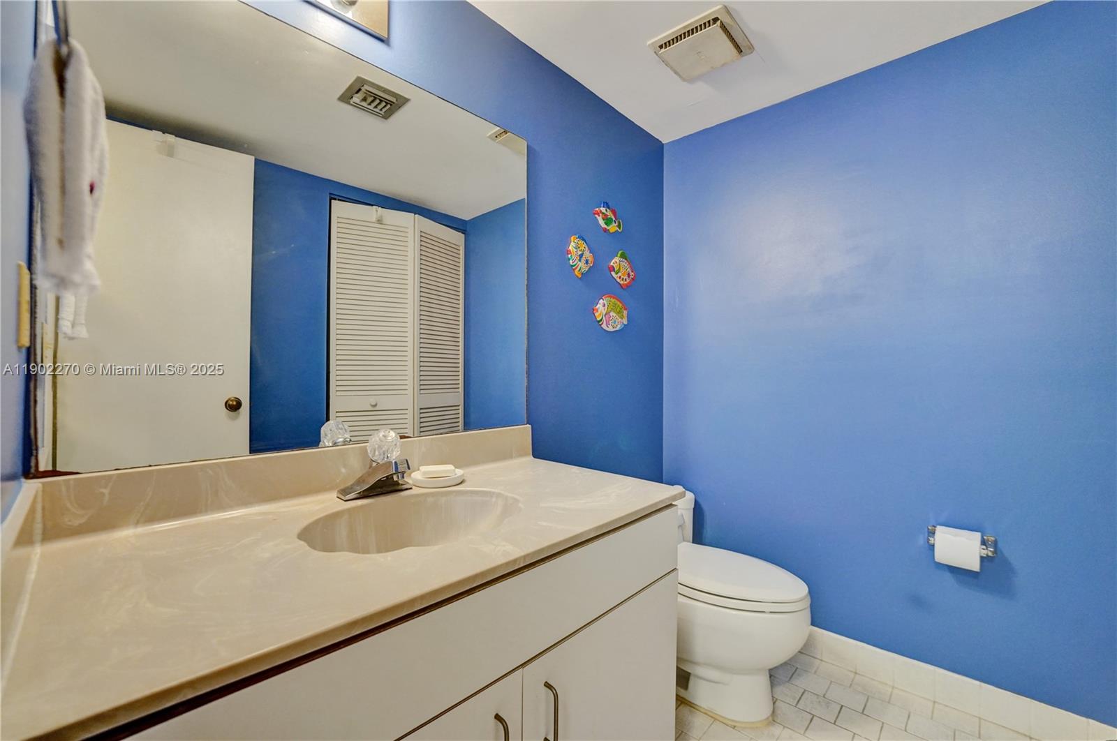 Key Biscayne, Florida, 33149, United States, 1 Bedroom Bedrooms, ,2 BathroomsBathrooms,Residential,For Sale,1971472