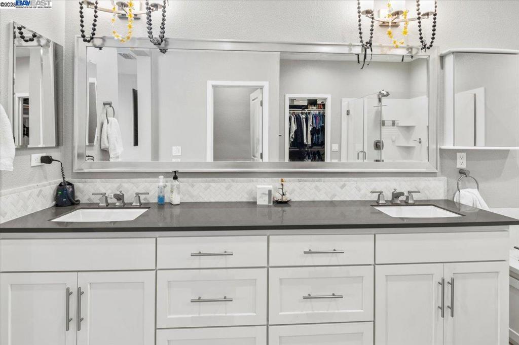 Tracy, California, 95377, United States, 5 Bedrooms Bedrooms, ,4 BathroomsBathrooms,Residential,For Sale,1943891