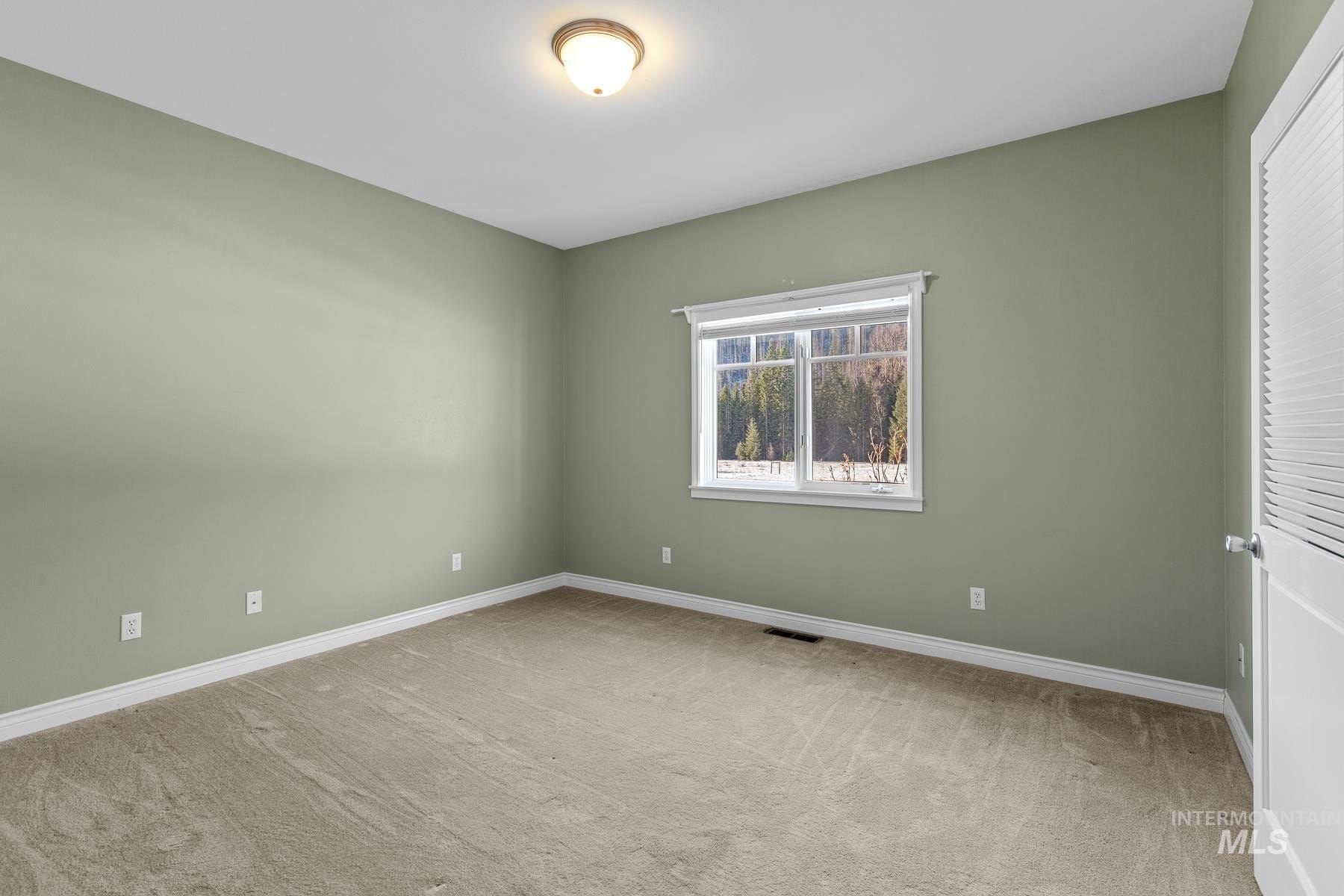 Wallace, Idaho, 83873, United States, 3 Bedrooms Bedrooms, ,3 BathroomsBathrooms,Residential,For Sale,1860475