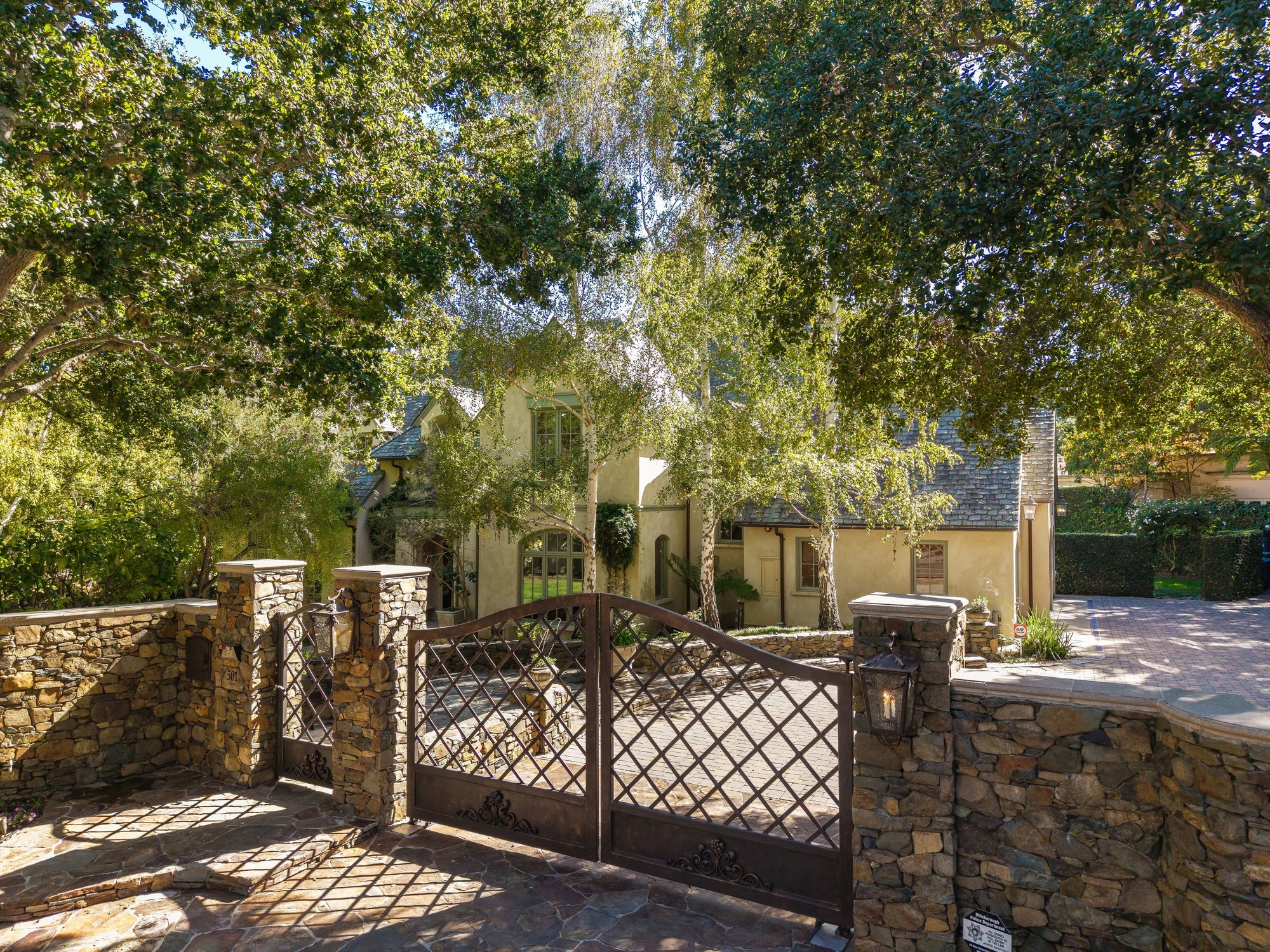  Timeless Elegance in Lower Hillsborough - 物件實景
