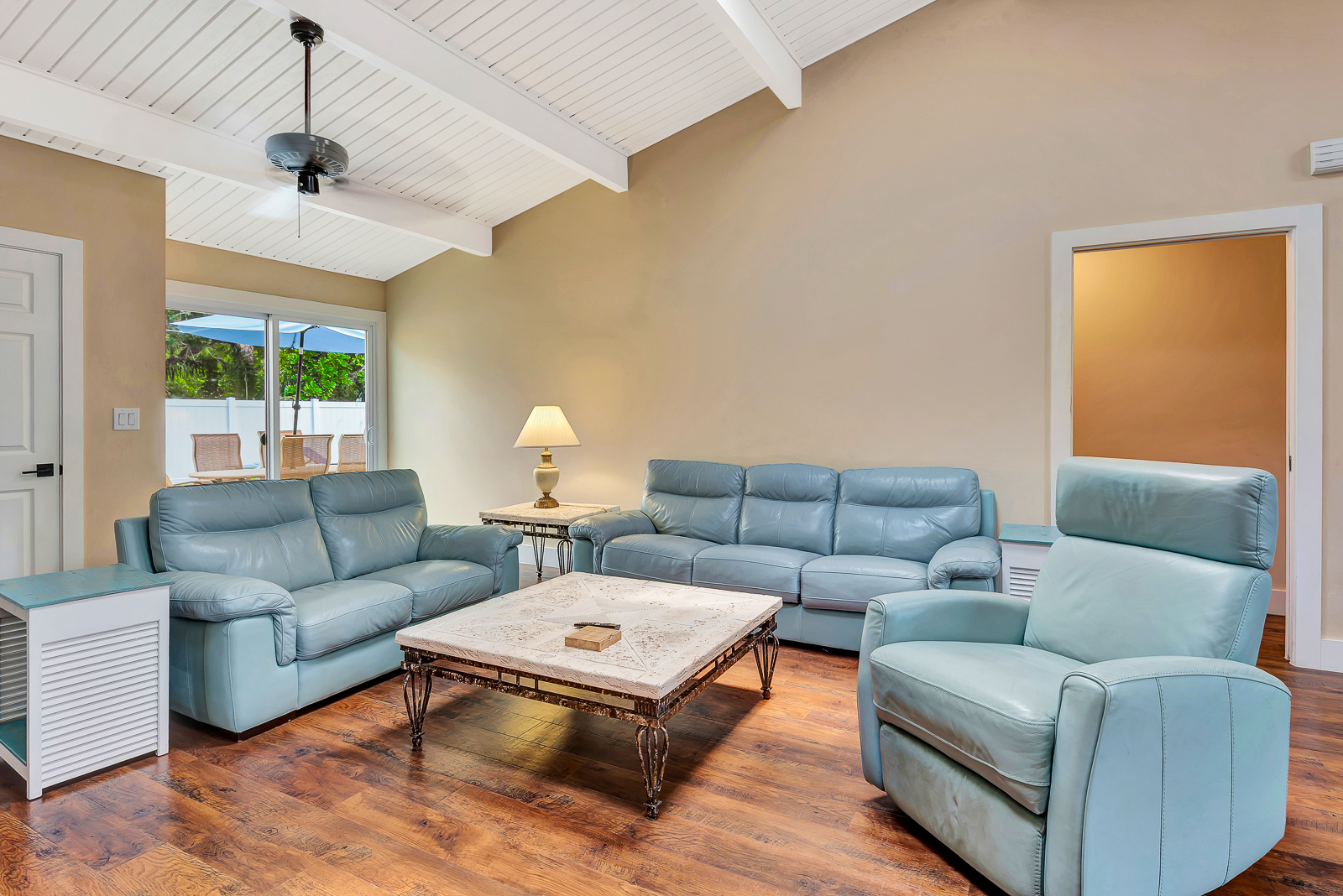 Sarasota, Florida, 34231, United States, 4 Bedrooms Bedrooms, ,2 BathroomsBathrooms,Residential,For Sale,1981224