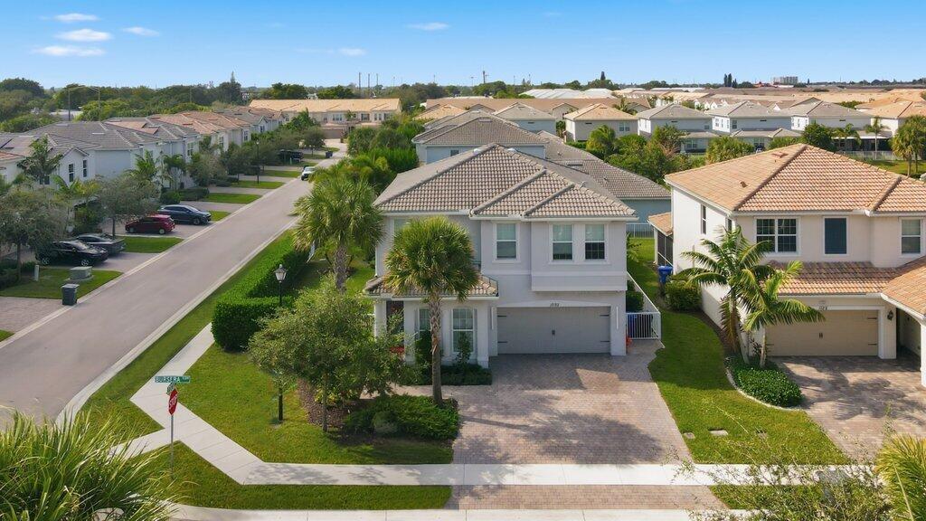 Hollywood, Florida, 33021, United States, 5 Bedrooms Bedrooms, ,3 BathroomsBathrooms,Residential,For Sale,1990187