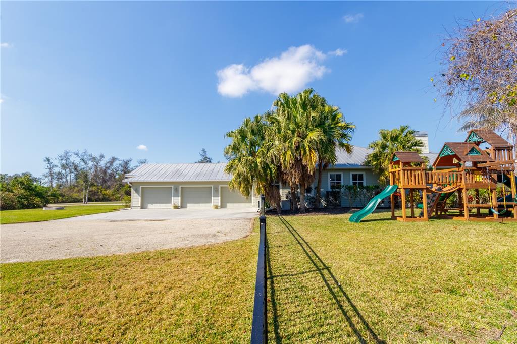 Punta Gorda, Florida, 33983, United States, 4 Bedrooms Bedrooms, ,5 BathroomsBathrooms,Residential,For Sale,1707837
