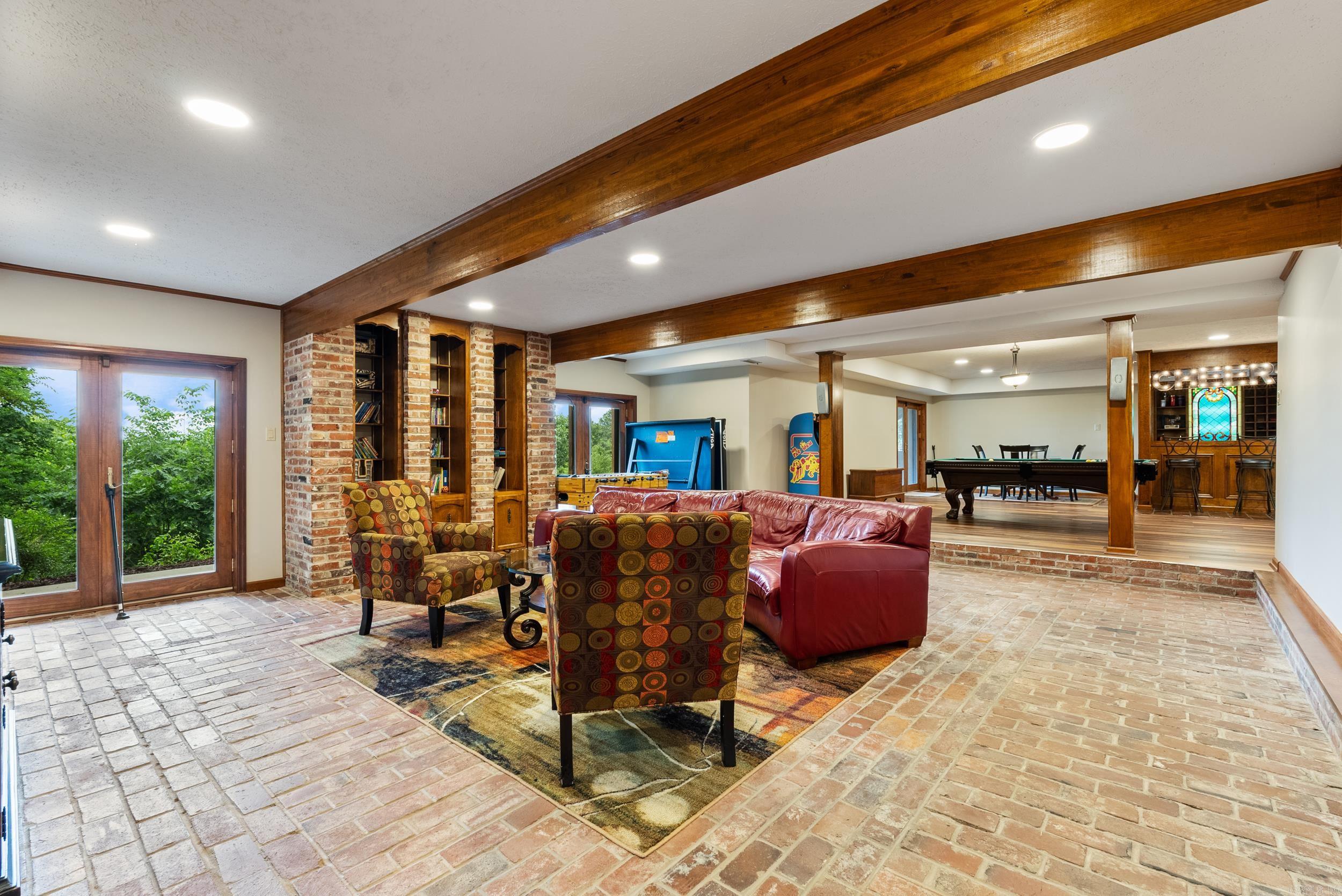 1360 stanley russ RD, Conway, Arkansas, 72034, United States, 5 Bedrooms Bedrooms, ,5 BathroomsBathrooms,Residential,For Sale,1360 stanley russ RD,1629163