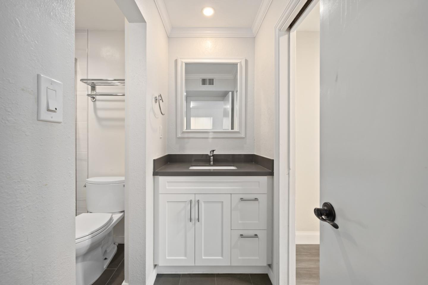 San Mateo, California, 94401, United States, 1 Bedroom Bedrooms, ,1 BathroomBathrooms,Residential,For Sale,1951170